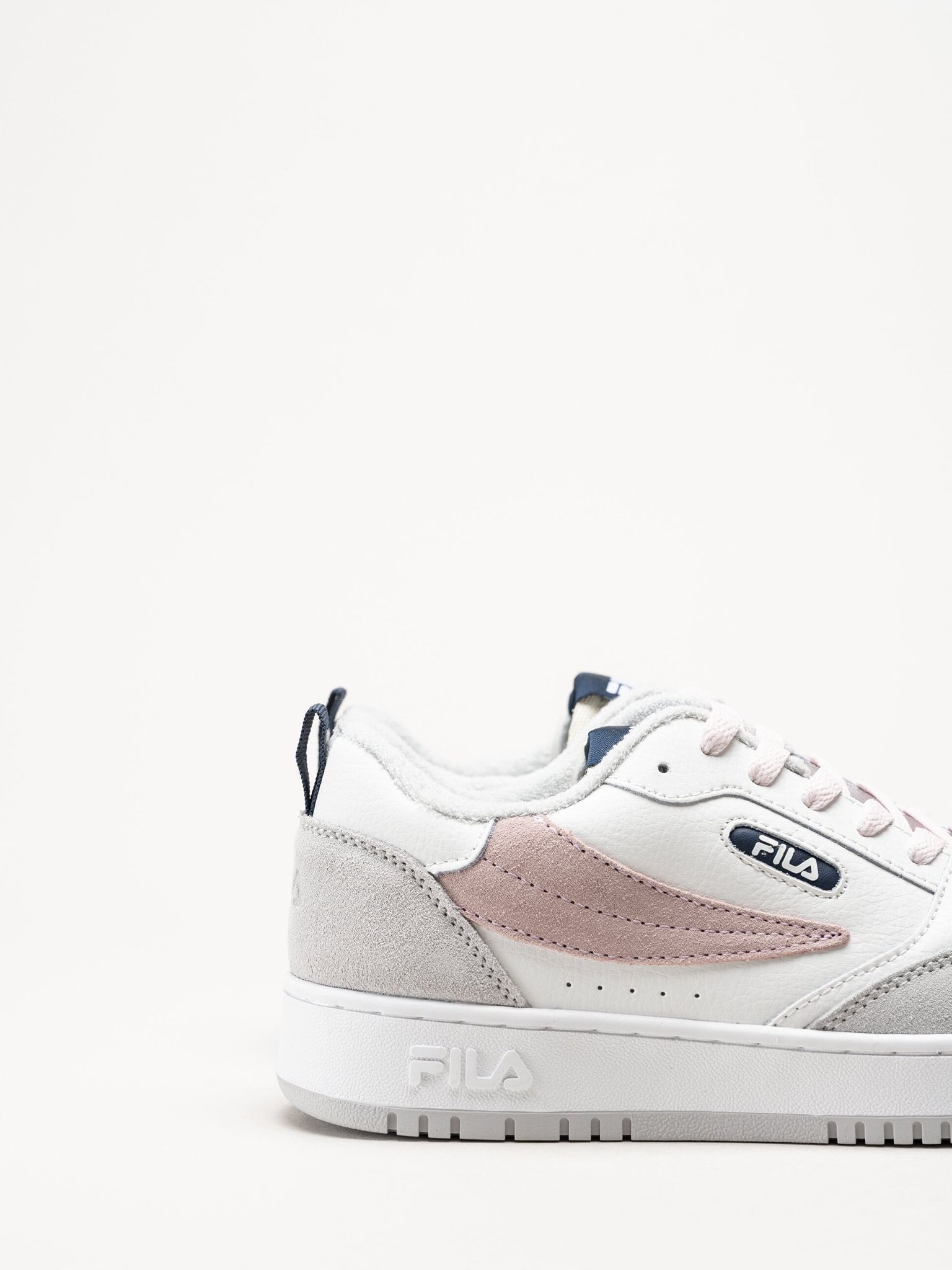 FILA - Riser L - Vita sneakers i skinn och mocka
