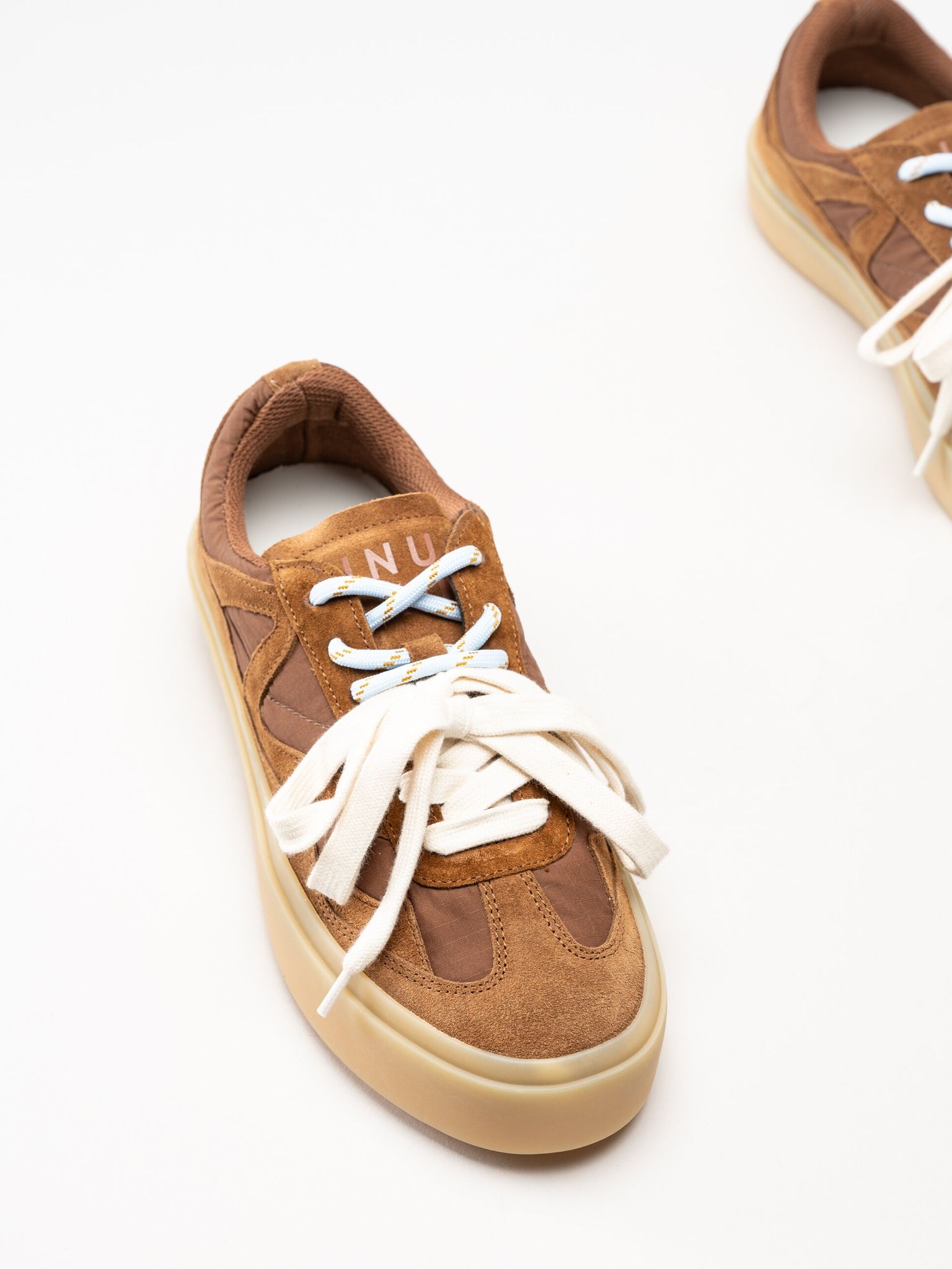 Inuikii - Lynn - Bruna sneakers i mocka