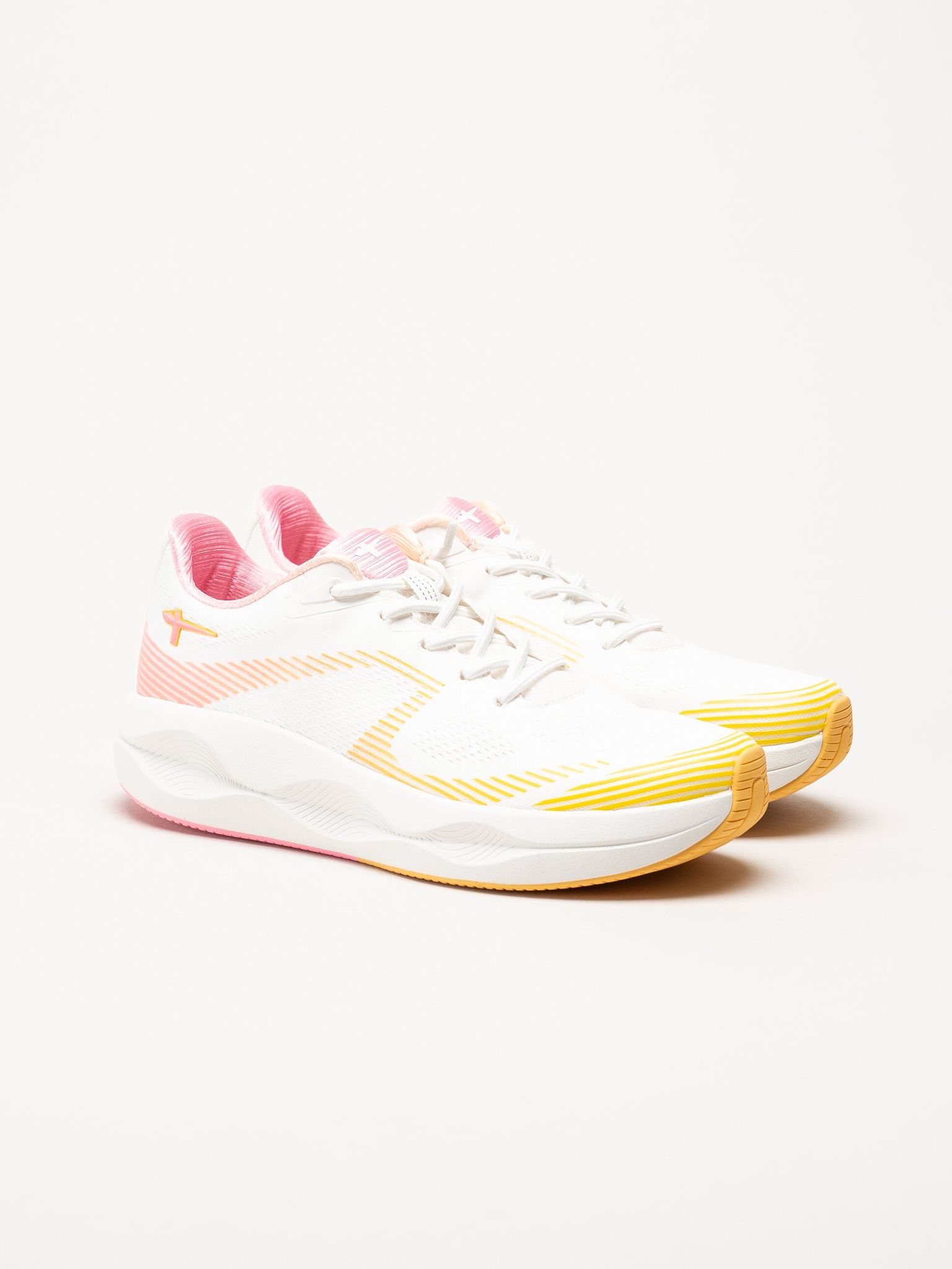 Tamaris - Vita sneakers i mesh