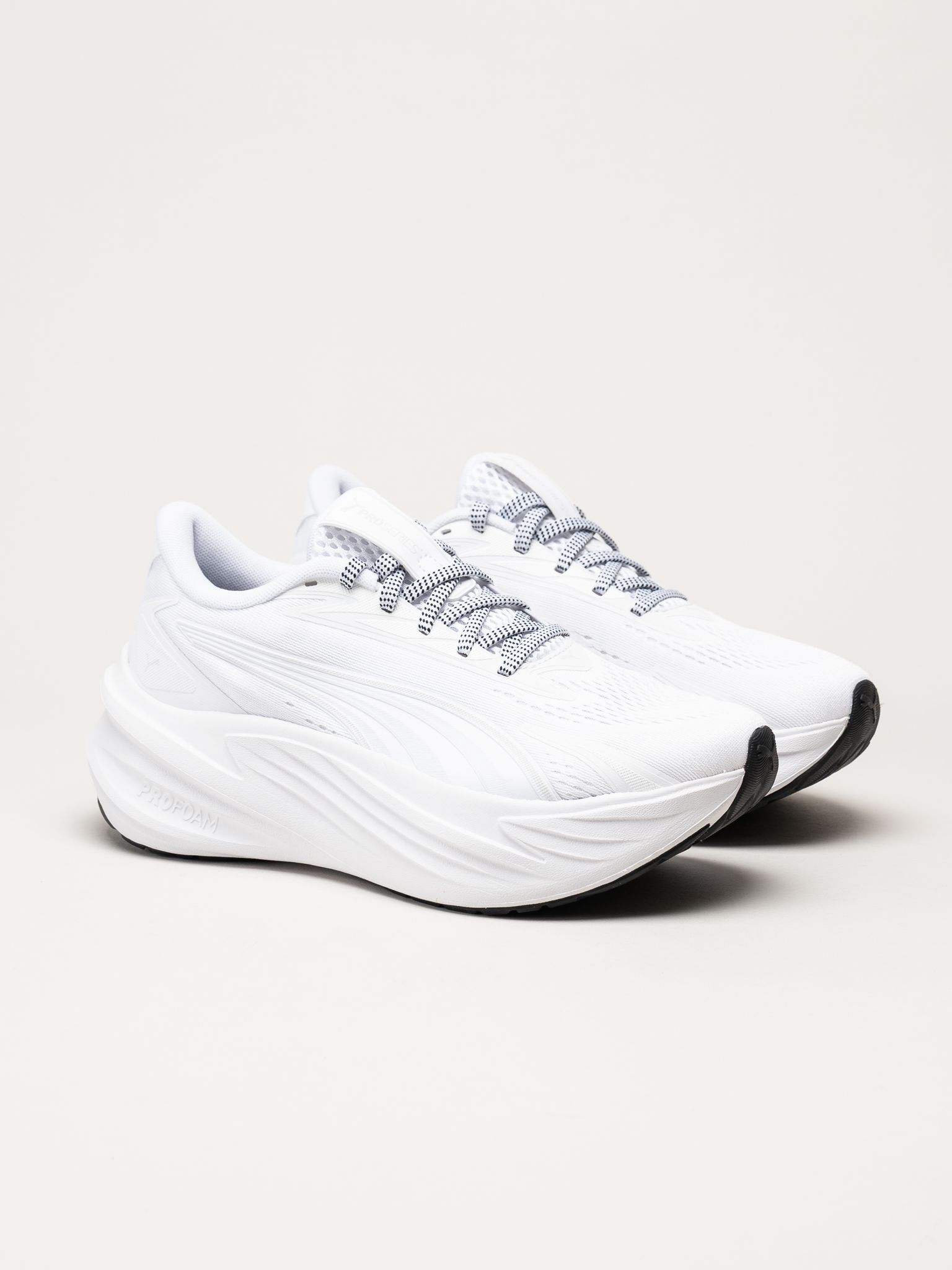 Puma - Maxima Pro - Vita sneakers i textil
