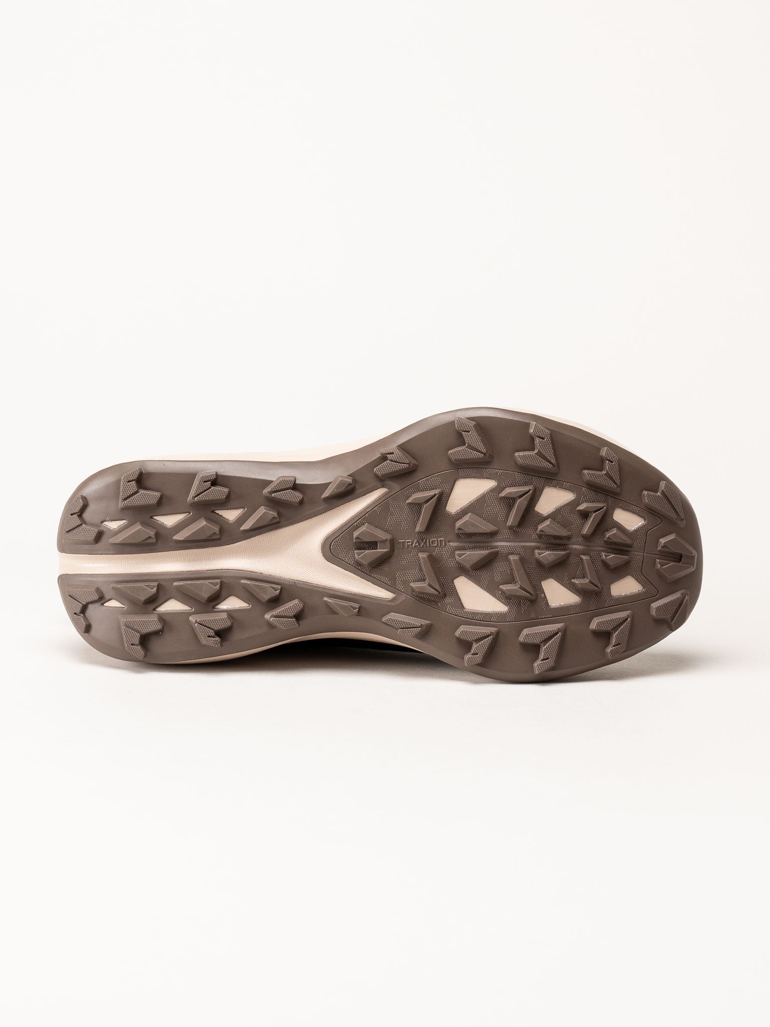 Adidas - Terrex Tracefinder Plus - Mörkbruna sneakers