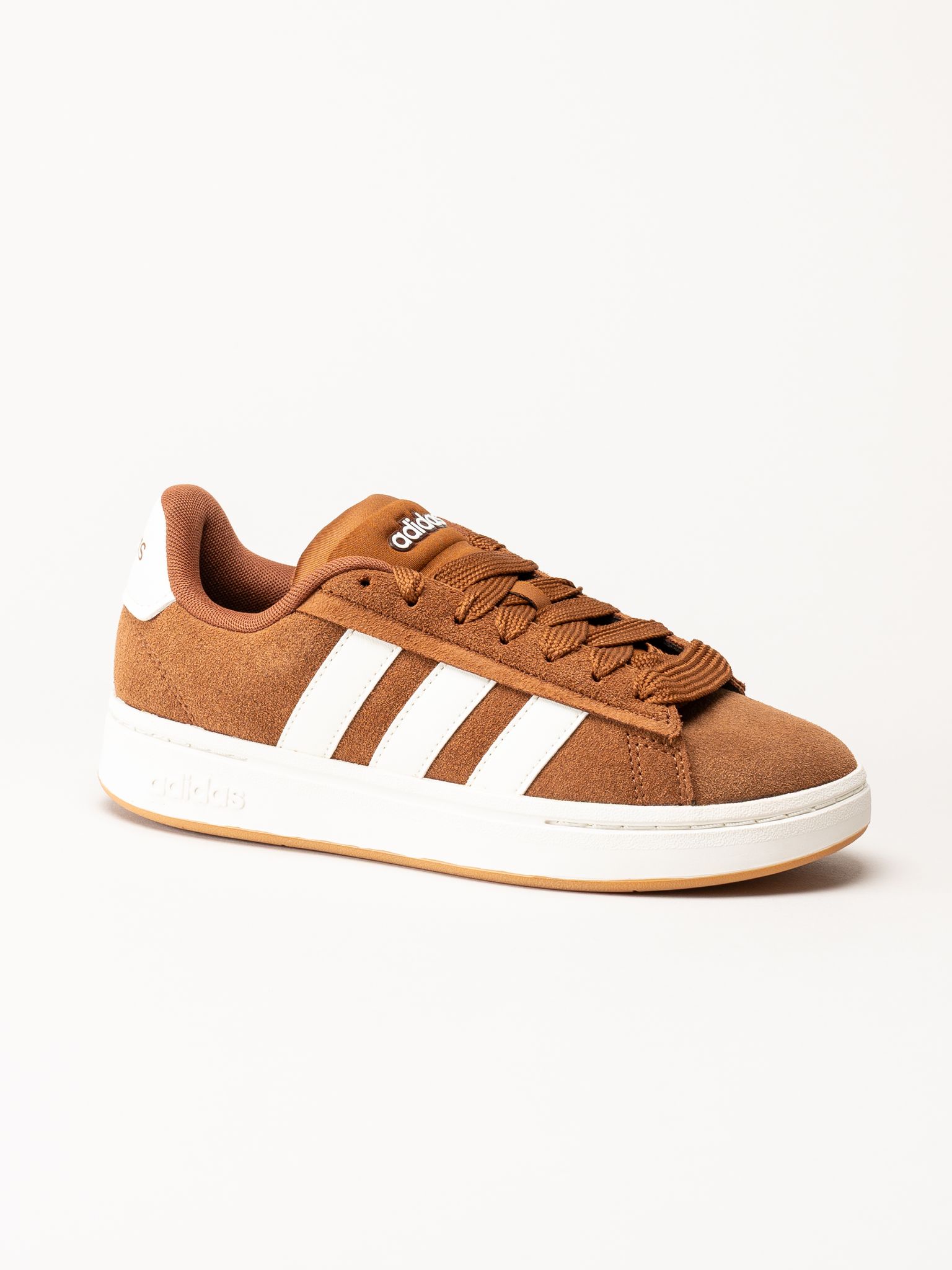 Adidas - Grand Court Alpha 00s - Bruna sneakers