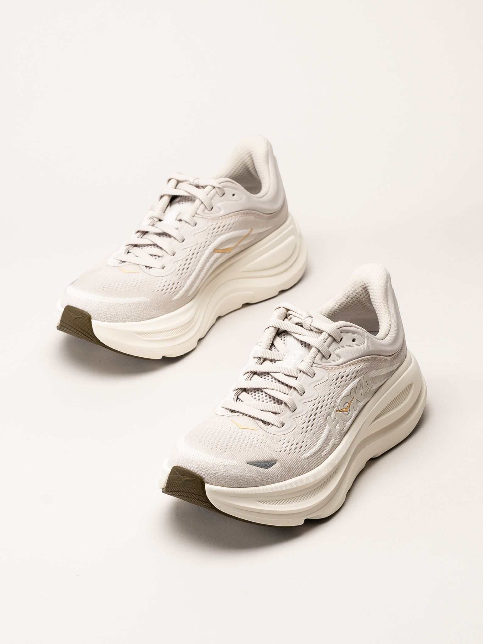 HOKA - Bondi 9 - Beige sneakers