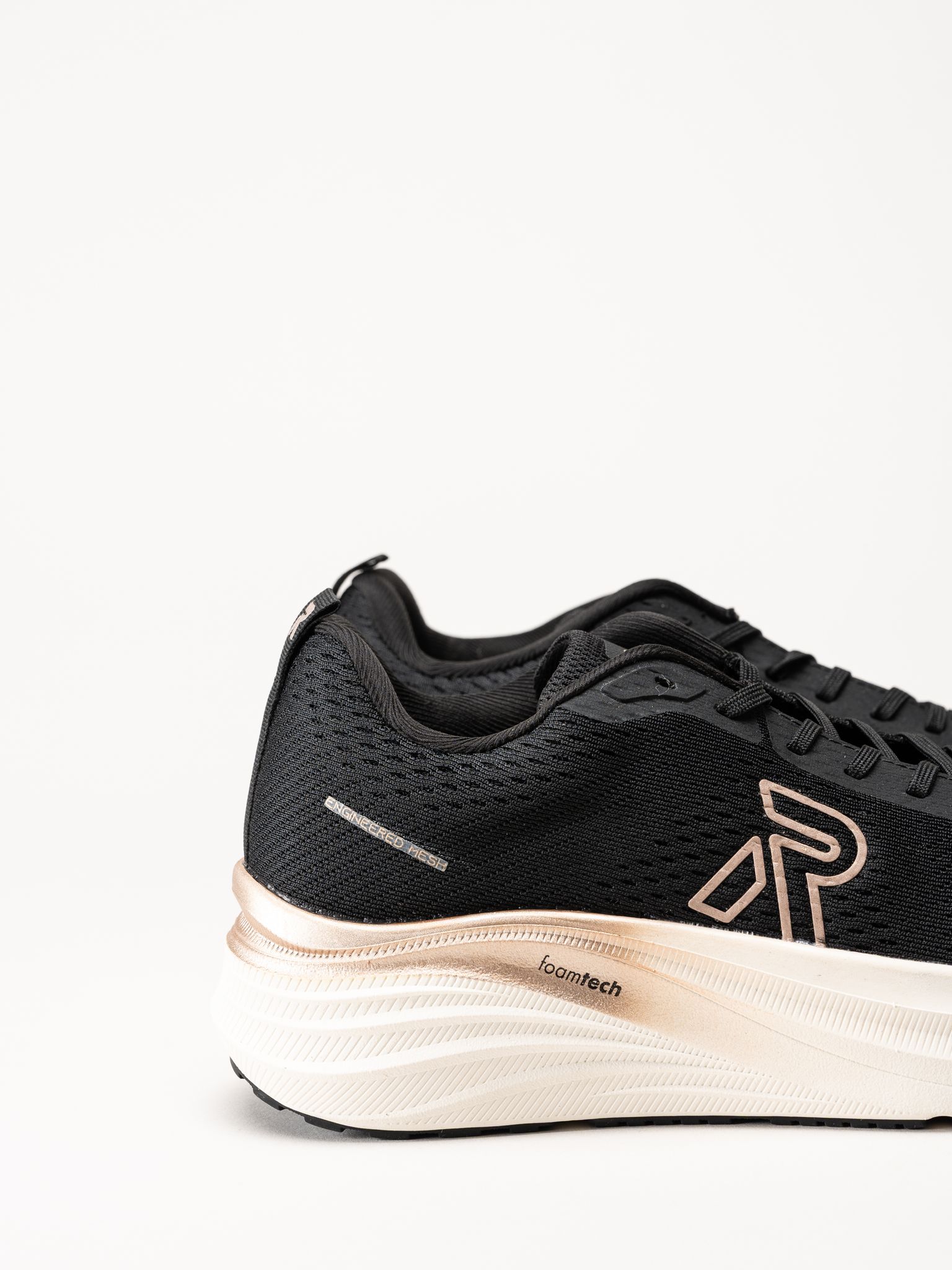 Rieker - Svarta sneakers i mesh