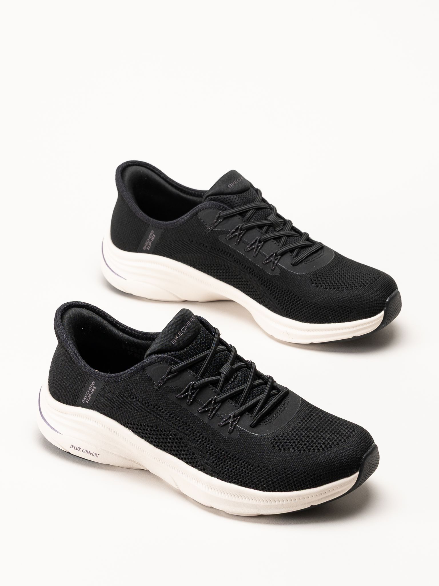 Skechers - DLux Comfort 2.0 - Svarta slip-ins sneakers