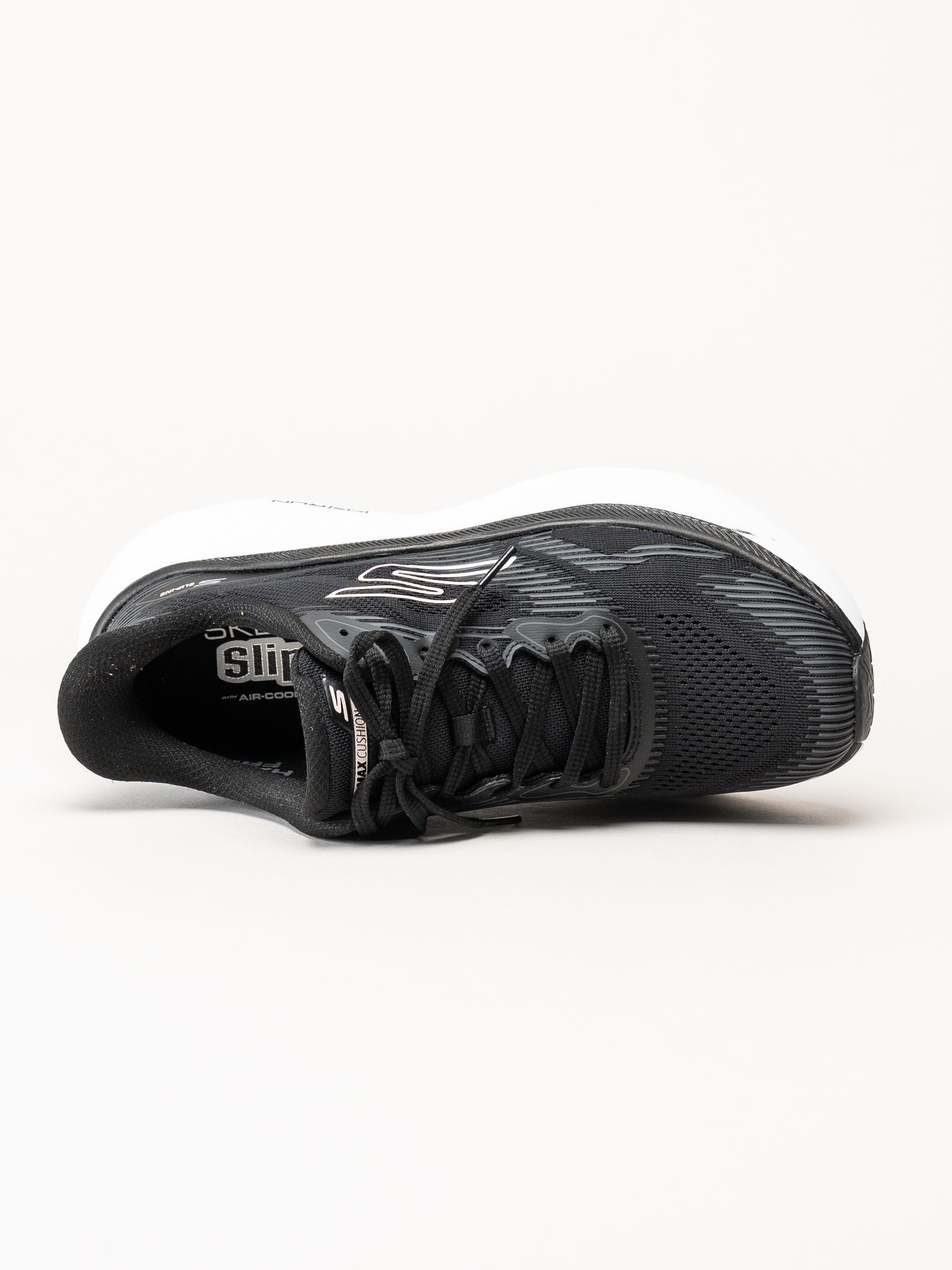 Skechers - Max Cushioning - Svarta slip in sneakers