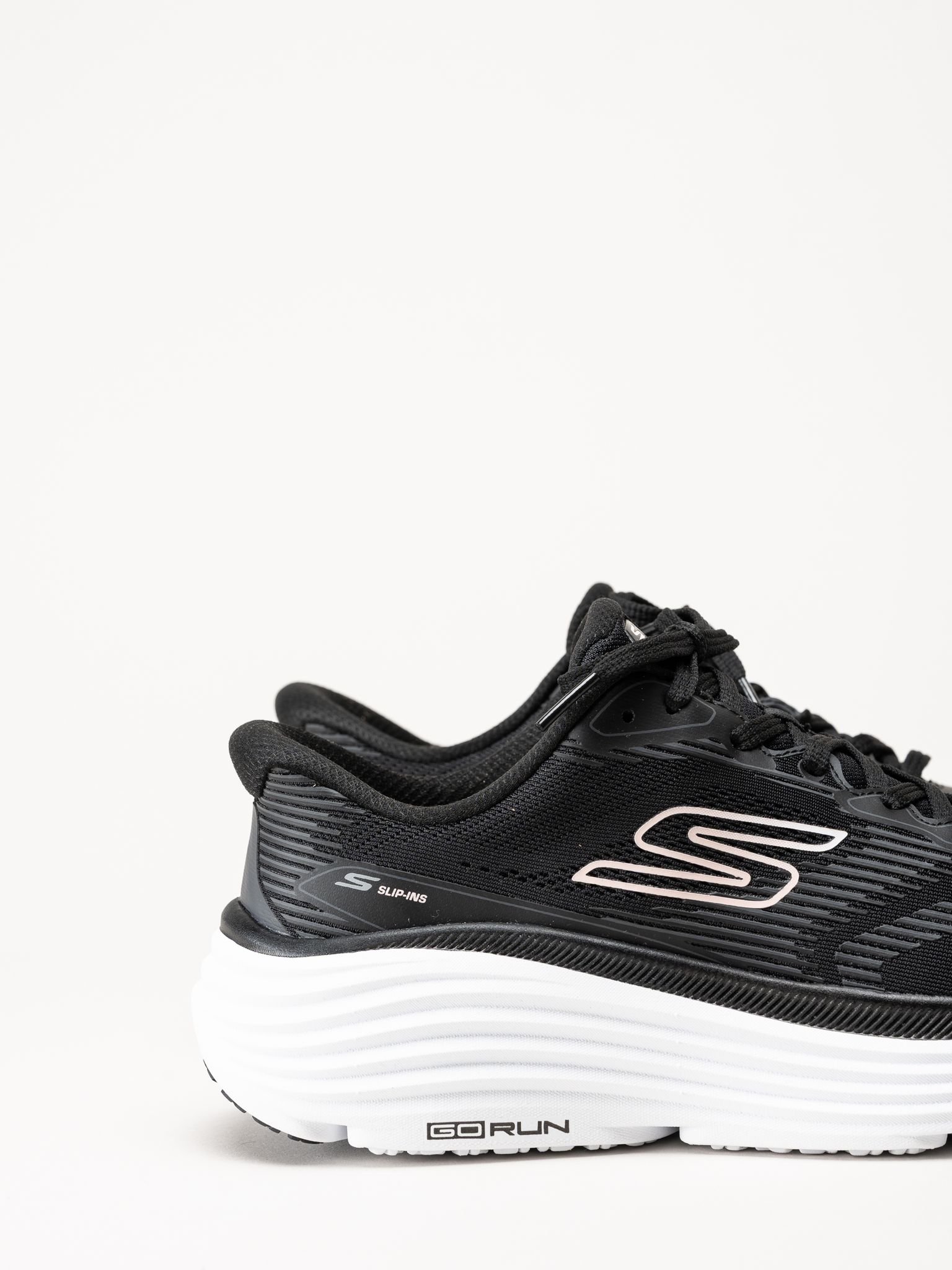 Skechers - Max Cushioning - Svarta slip in sneakers