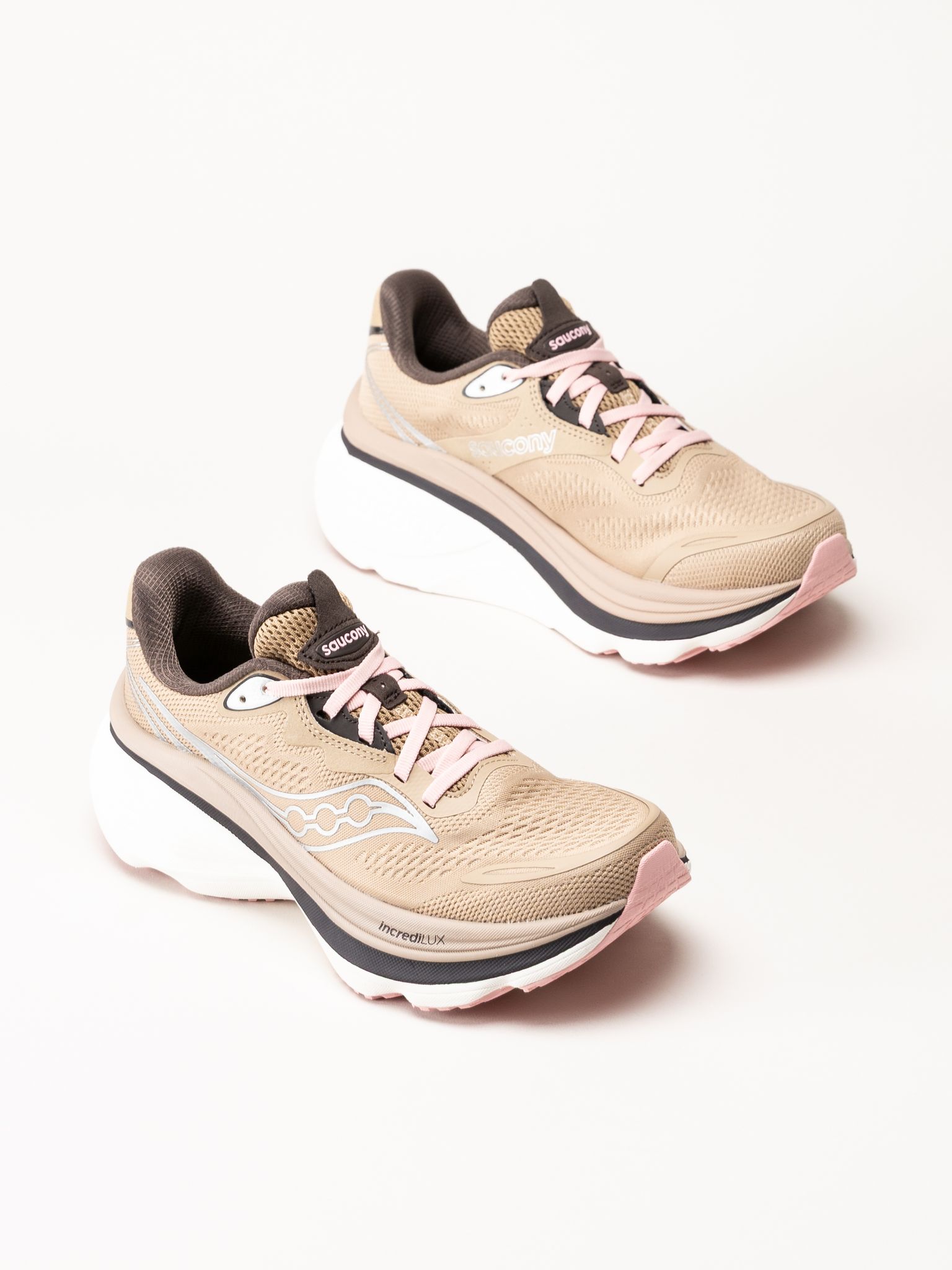 Saucony - Hurricane 26 - Beige sneakers
