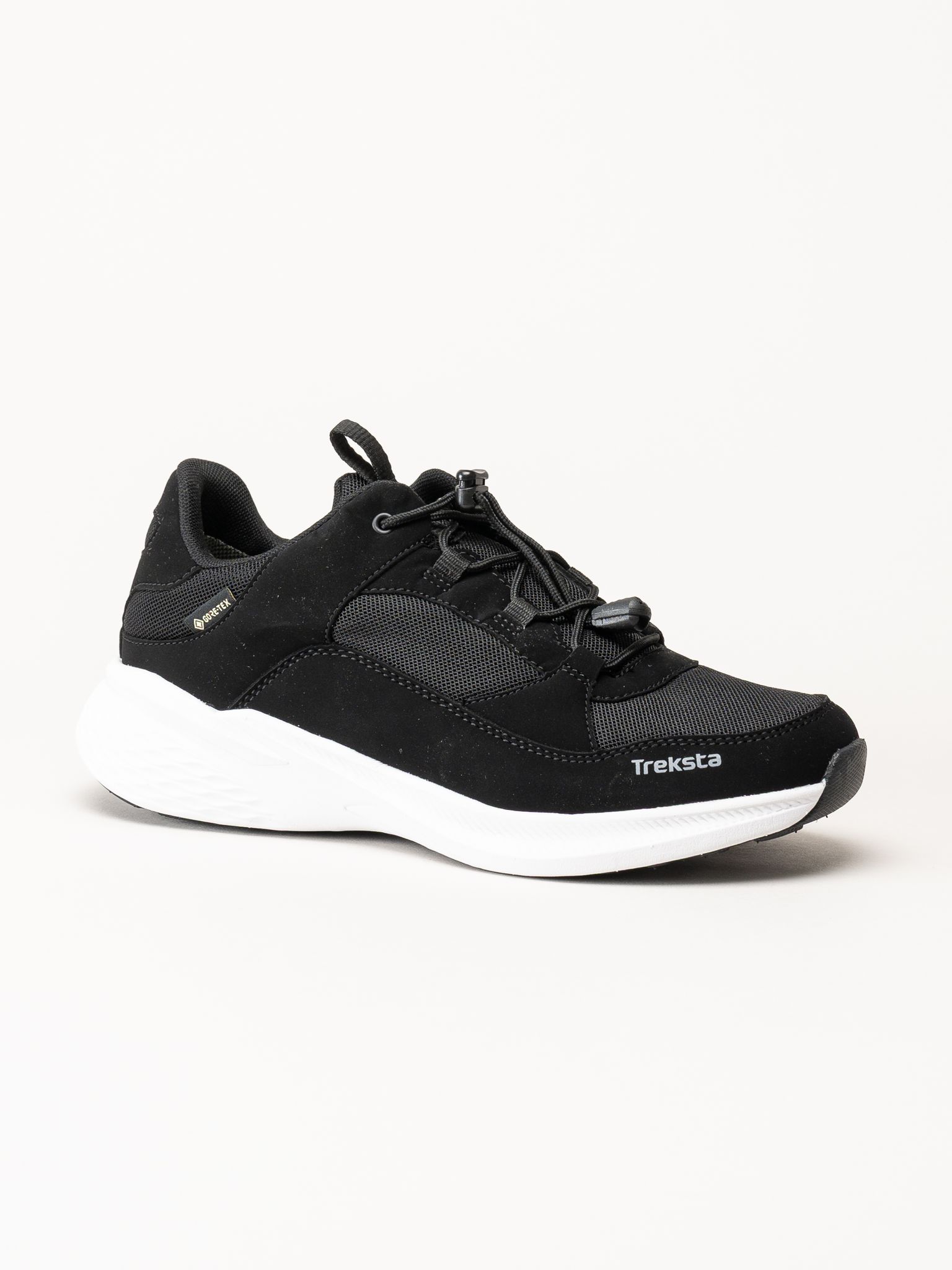 Treksta - Peace Low - Svarta sneakers