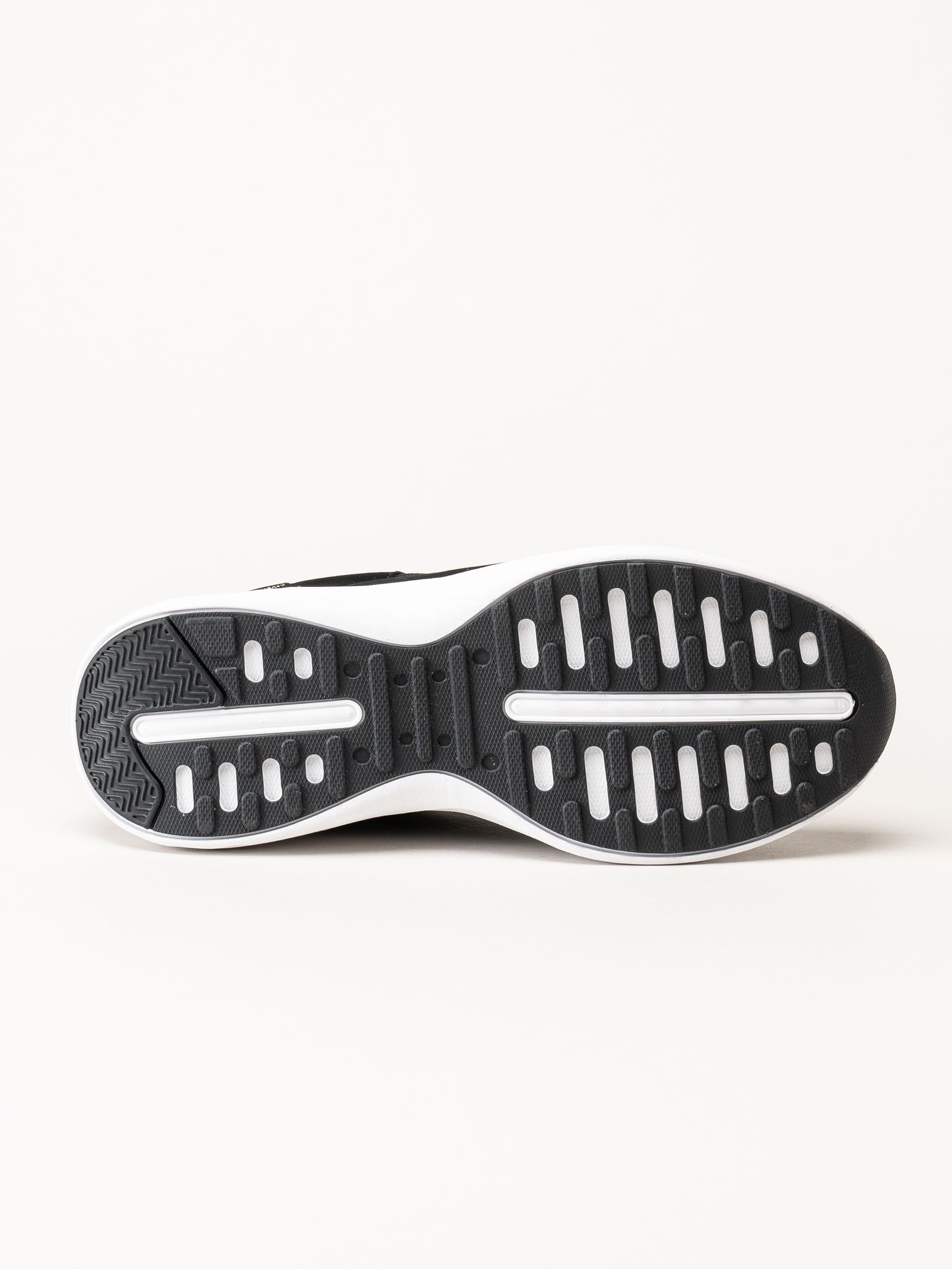 Treksta - Peace Low - Svarta sneakers
