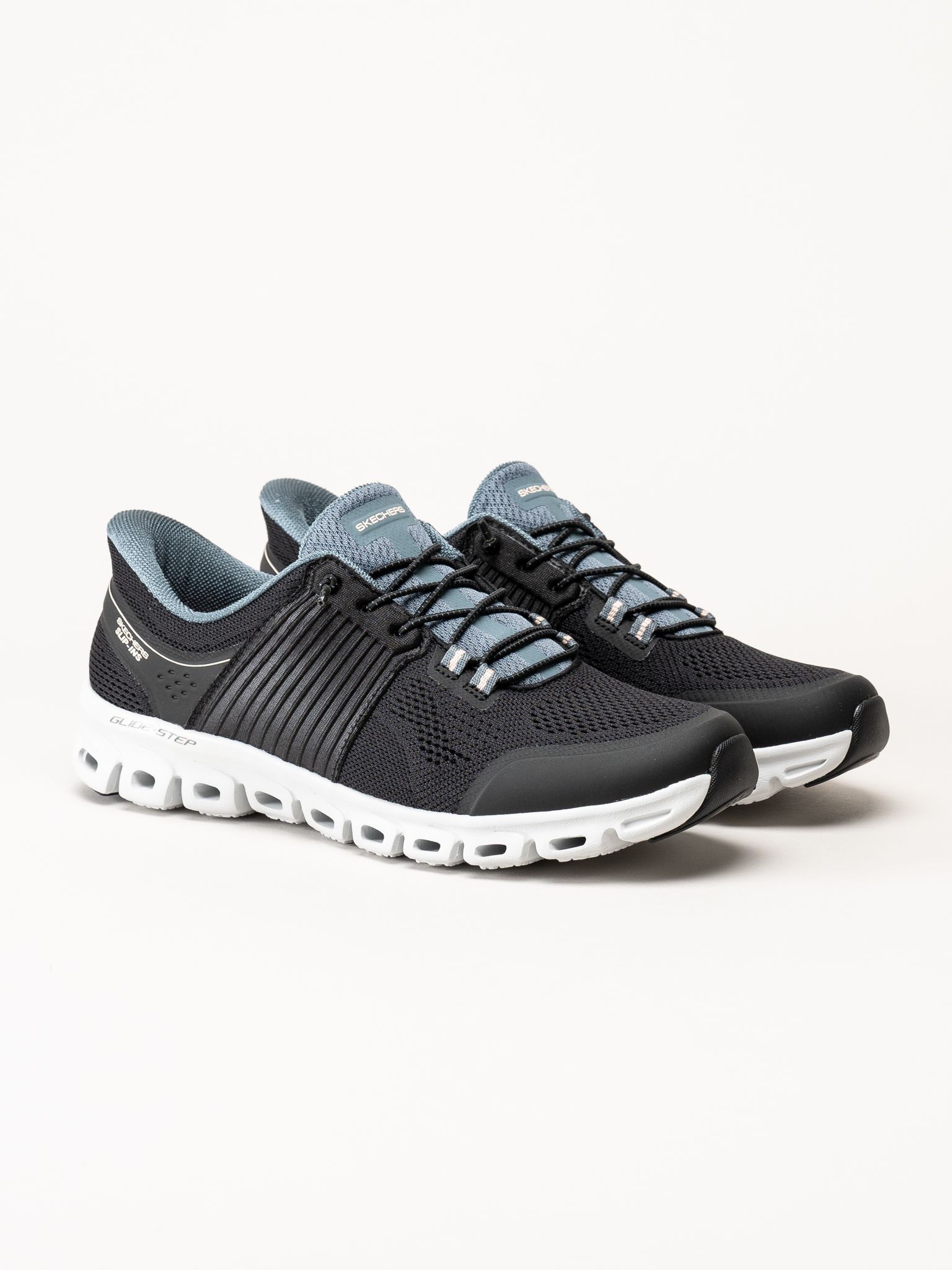 Skechers - Glide Step - Svarta slip ins sneakers