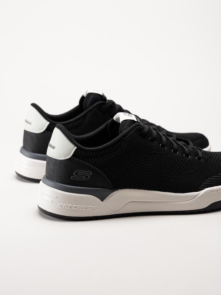 Skechers - Mens Corliss - Svarta sportskor i textil