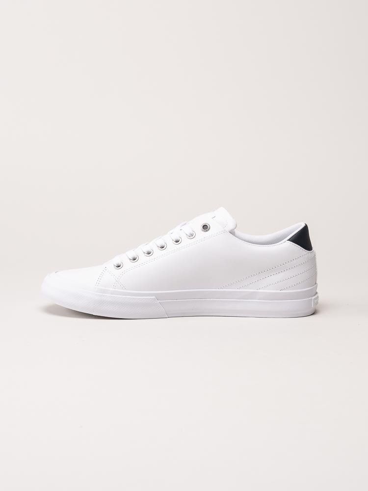 Tommy Hilfiger - TH Hi Vulc Street low Lth ESS - Vita sneakers i skinn