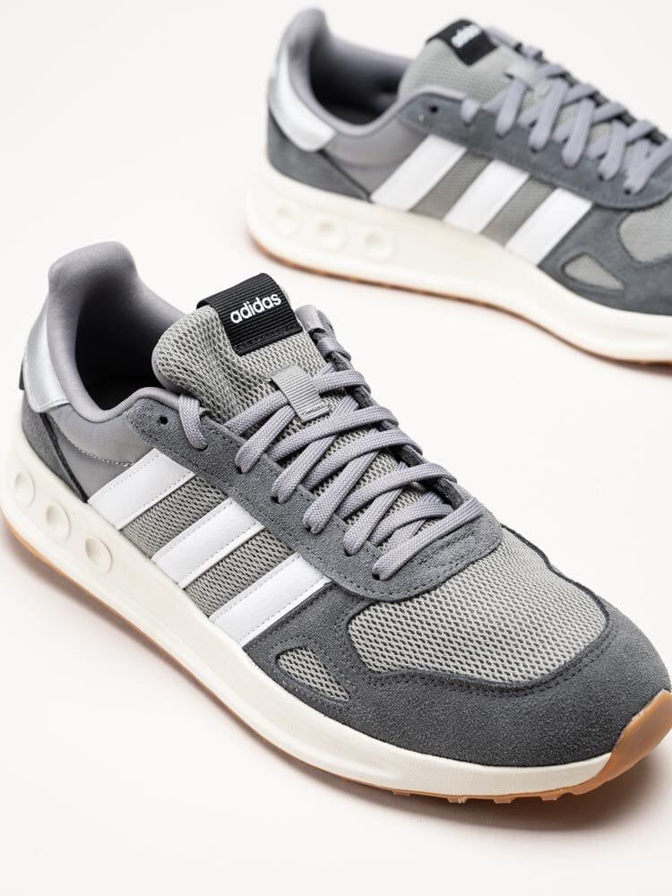 Adidas - Run 84 - Grå sneakers i mocka