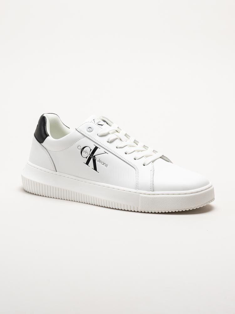 Calvin Klein - SEAMUS 20L - Vita sneakers i skinn