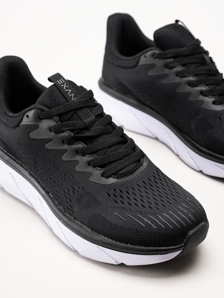 Exani - Aviator M - Svarta sneakers i textil