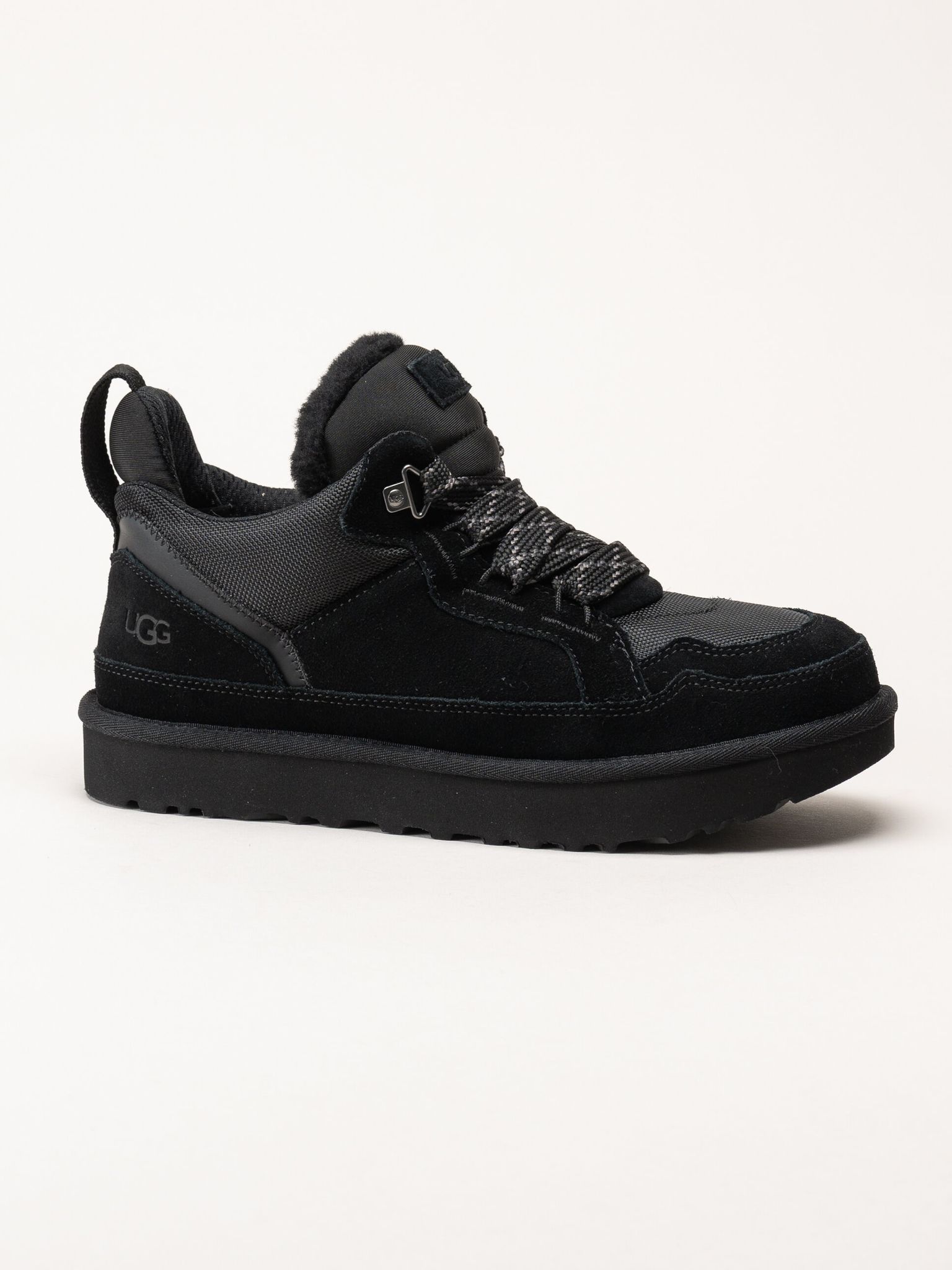 UGG - M Lowmel - Svarta ullfodrade sneakers