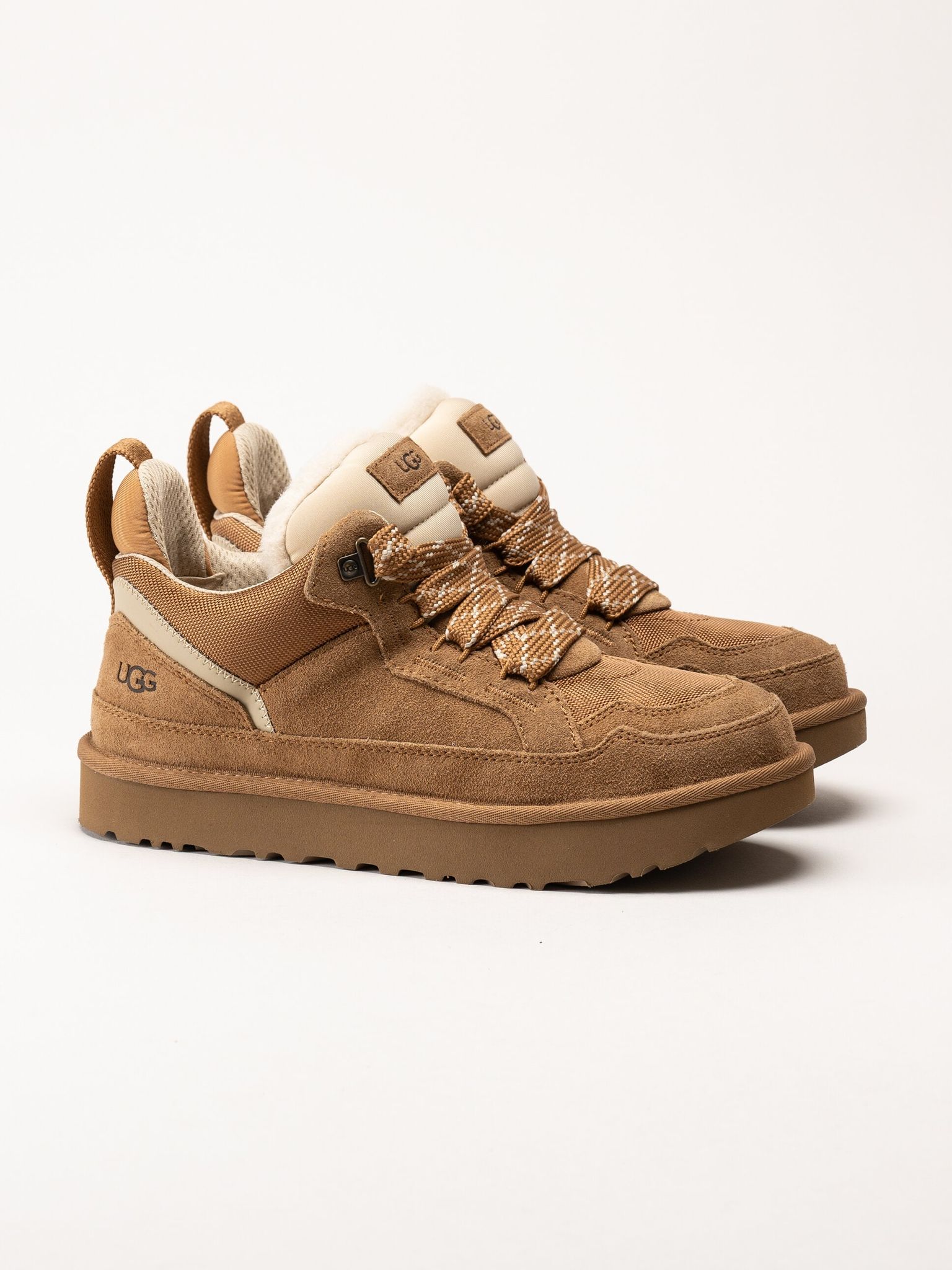 UGG - M Lowmel - Ljusbruna ullfodrade sneakers