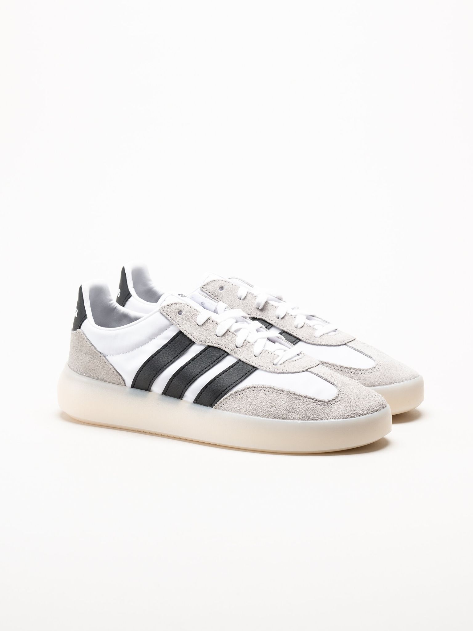 Adidas - Barreda Decode - Vita sneakers i nylon och mocka