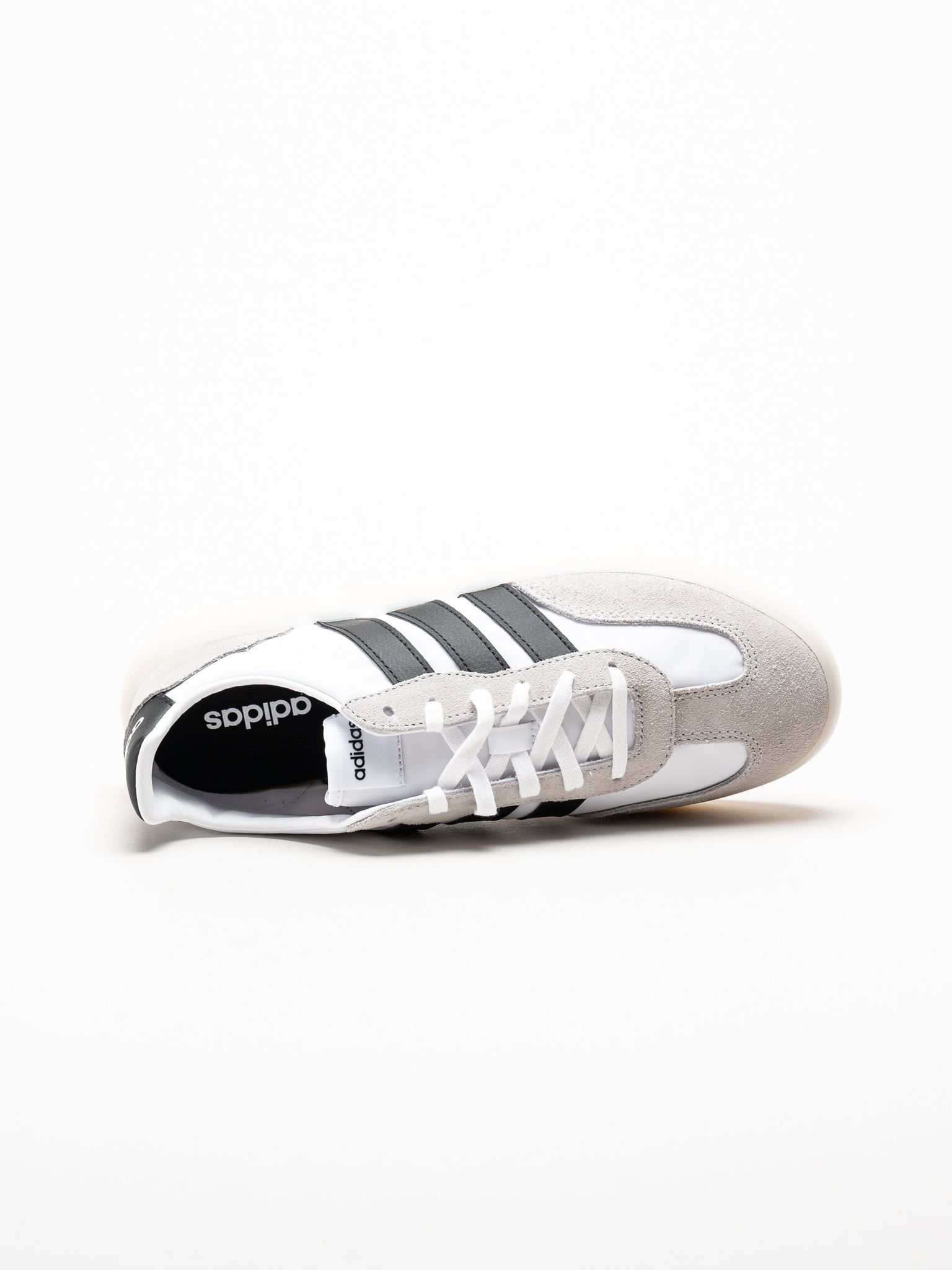 Adidas - Barreda Decode - Vita sneakers i nylon och mocka