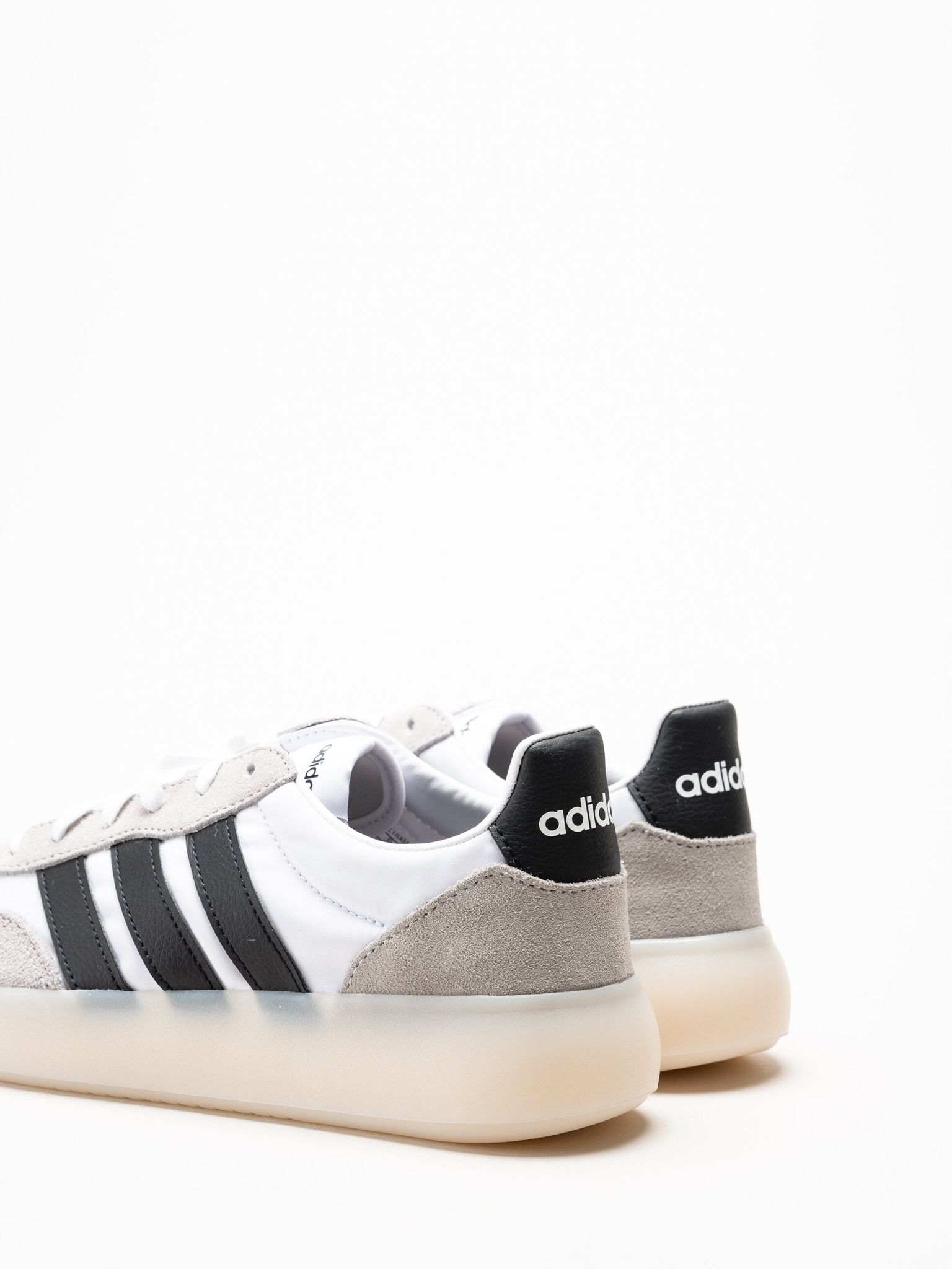 Adidas - Barreda Decode - Vita sneakers i nylon och mocka
