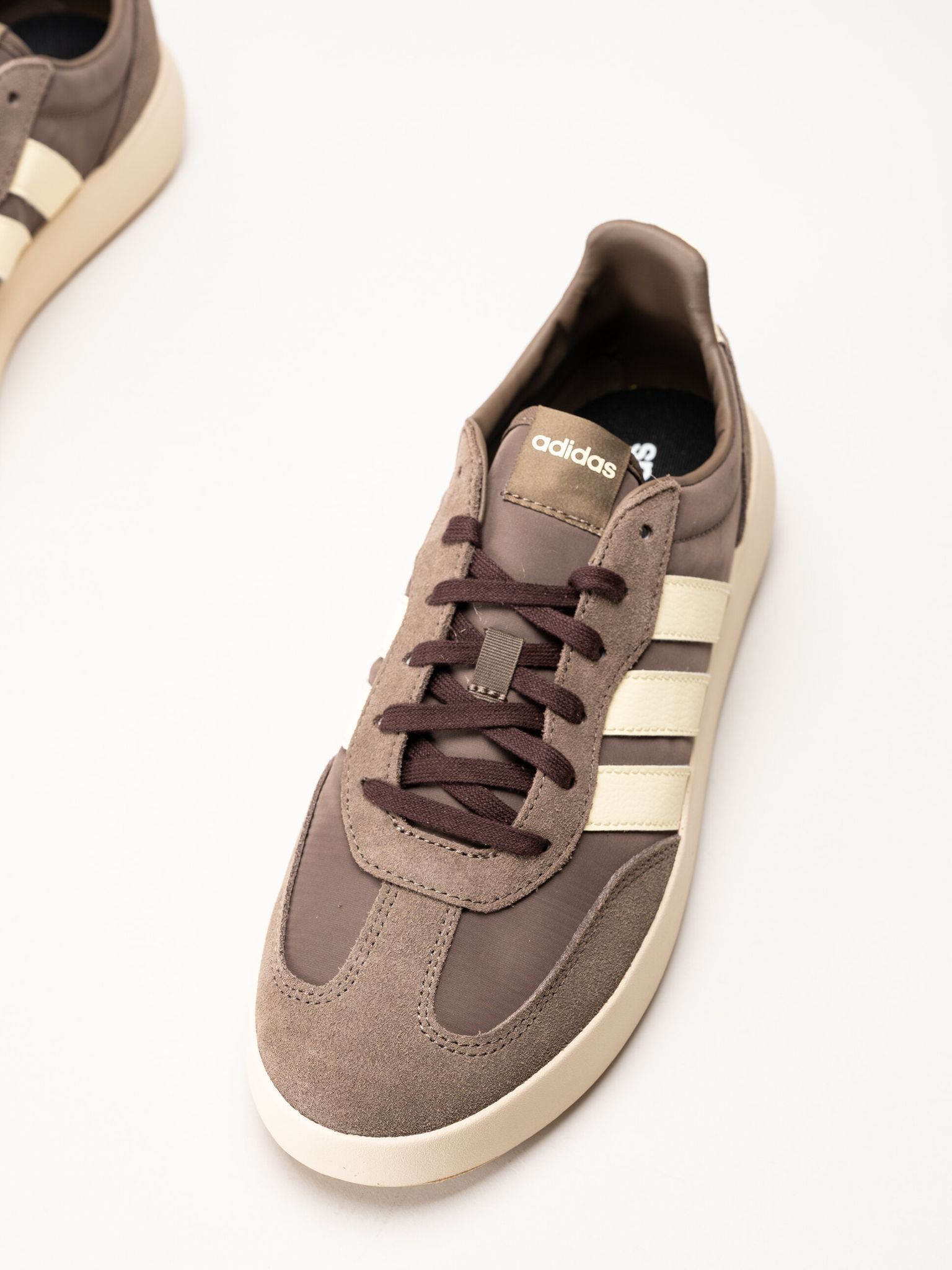 Adidas - Barreda Decode - Bruna sneakers i nylon och mocka