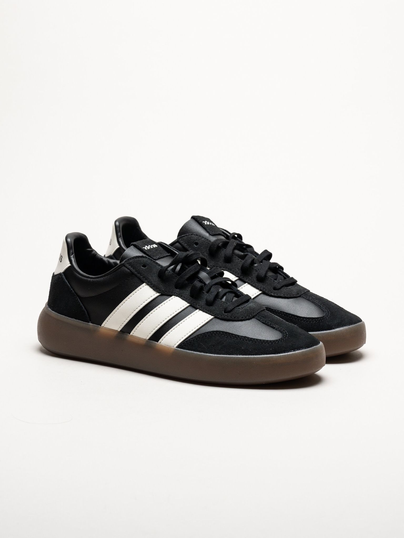 Adidas - Barreda Decode Lux - Svarta sneakers i mocka