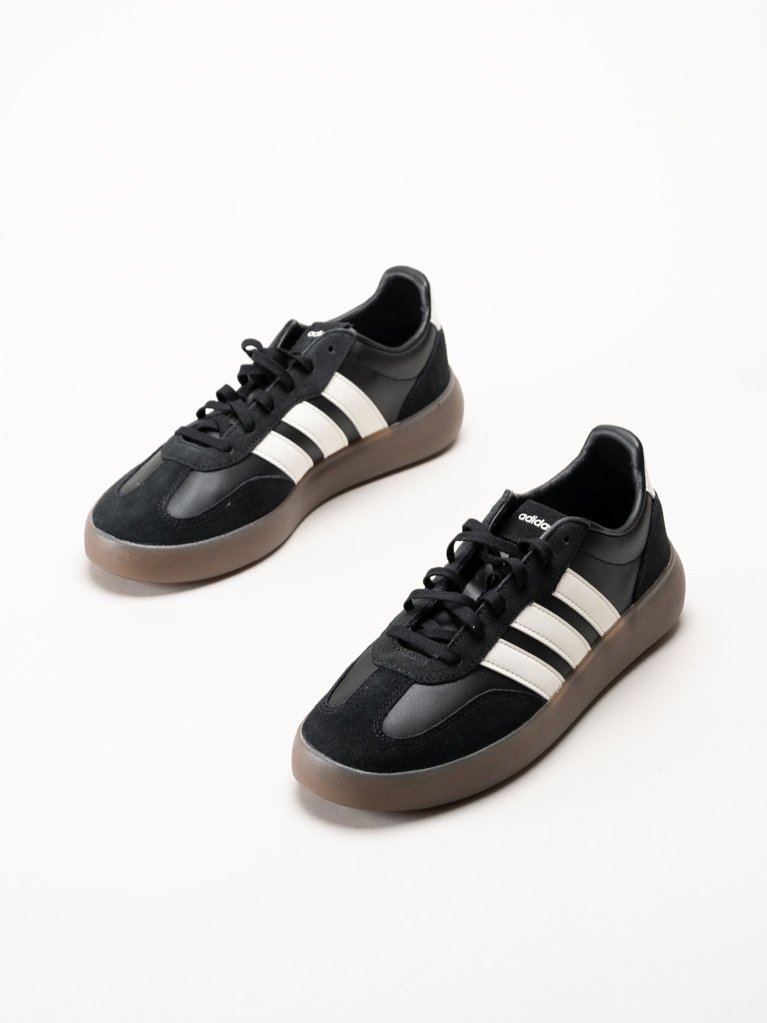 Adidas - Barreda Decode Lux - Svarta sneakers i mocka