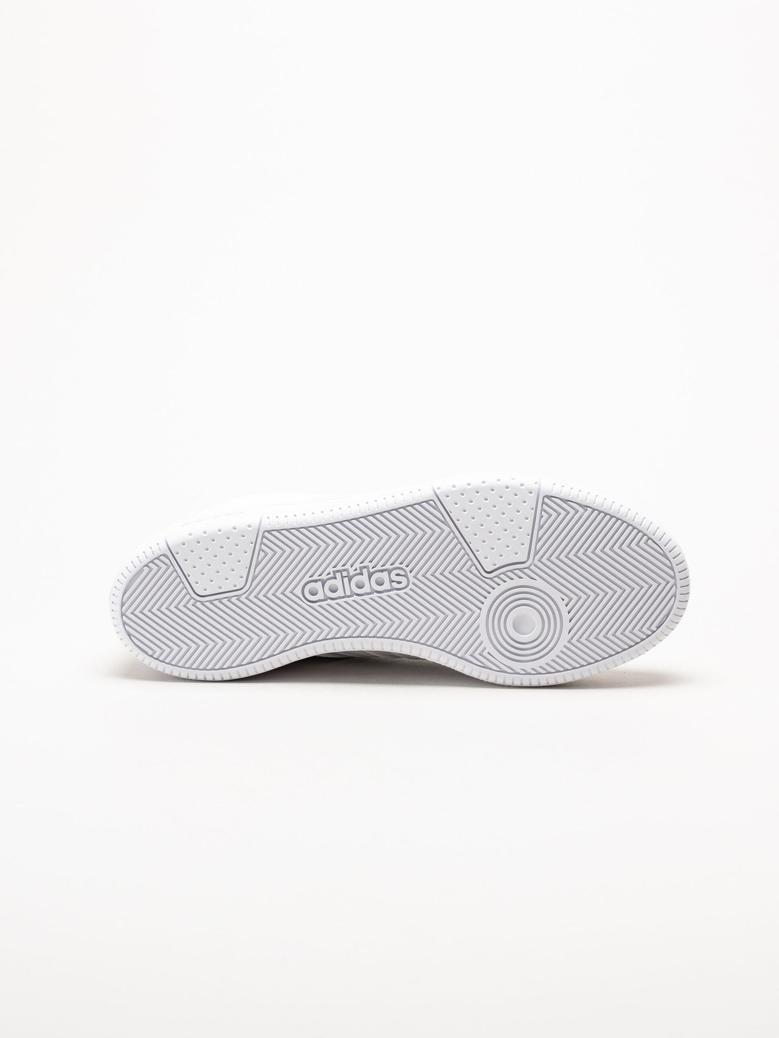 Adidas - Hoops Classic - Vita sneakers i skinnimitation