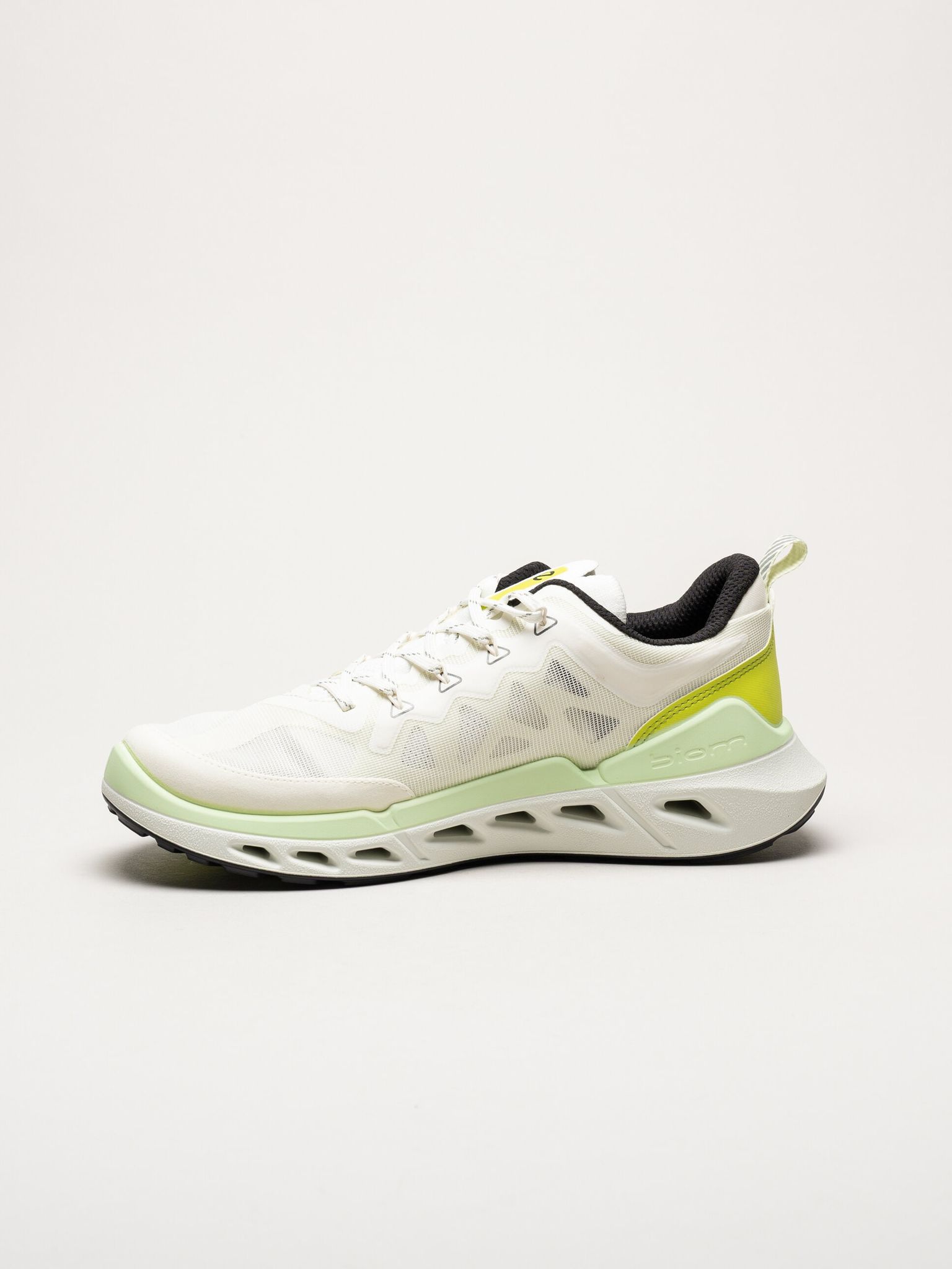 Ecco - Biom 720 Breathru - Vita sneakers i mesh