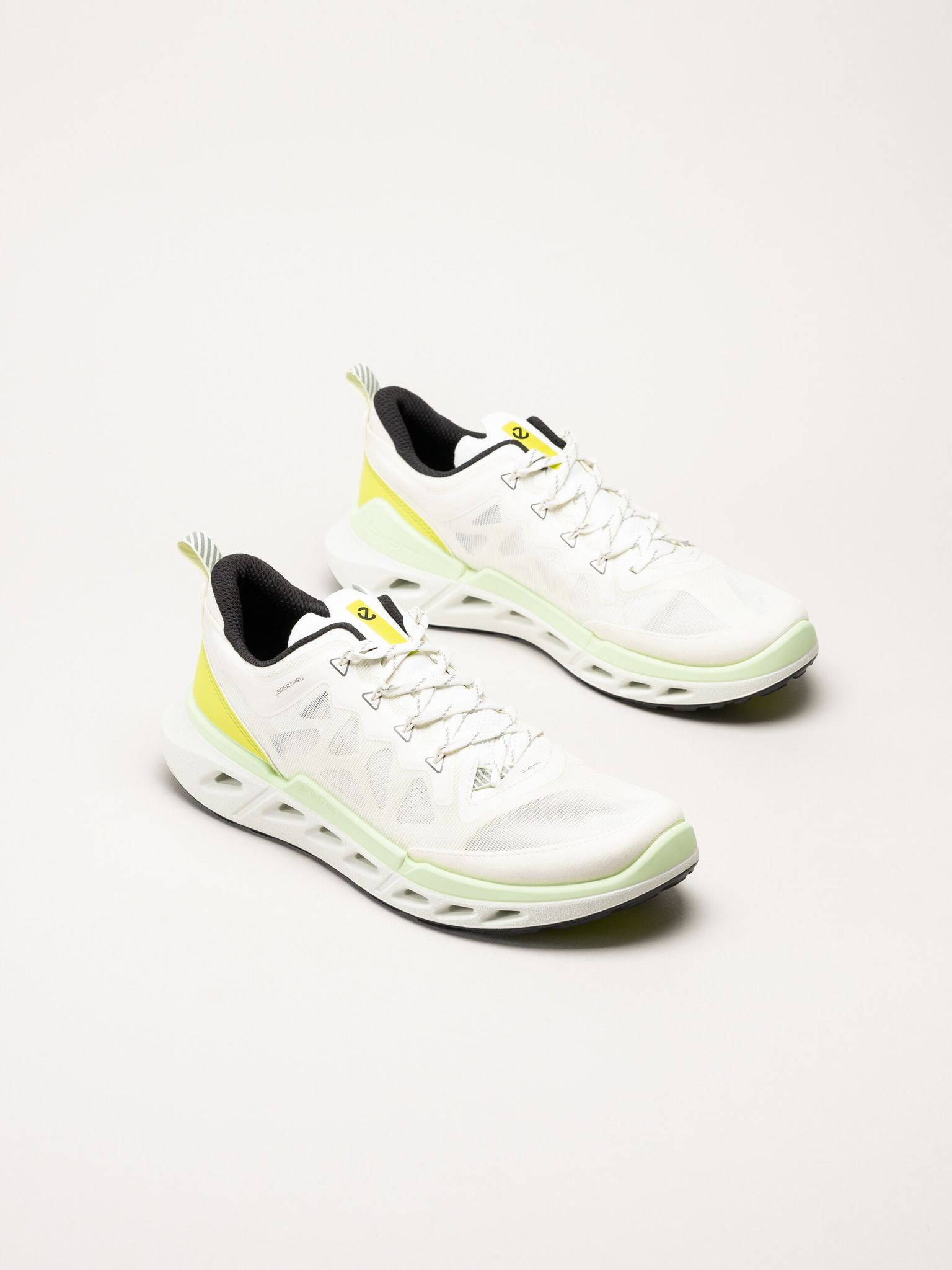 Ecco - Biom 720 Breathru - Vita sneakers i mesh