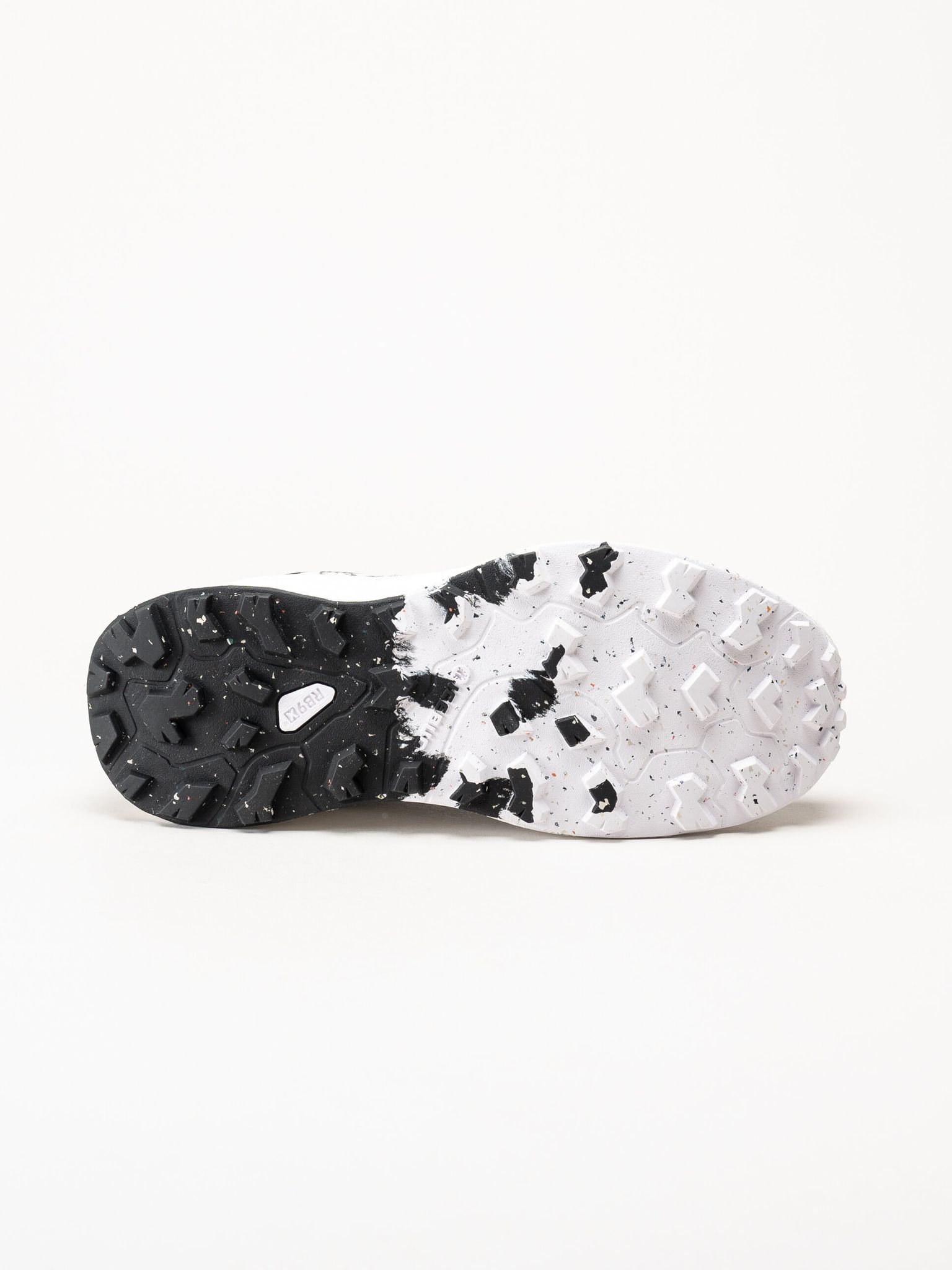 Icebug - Järv RB9X - Svartvita sneakers i textil