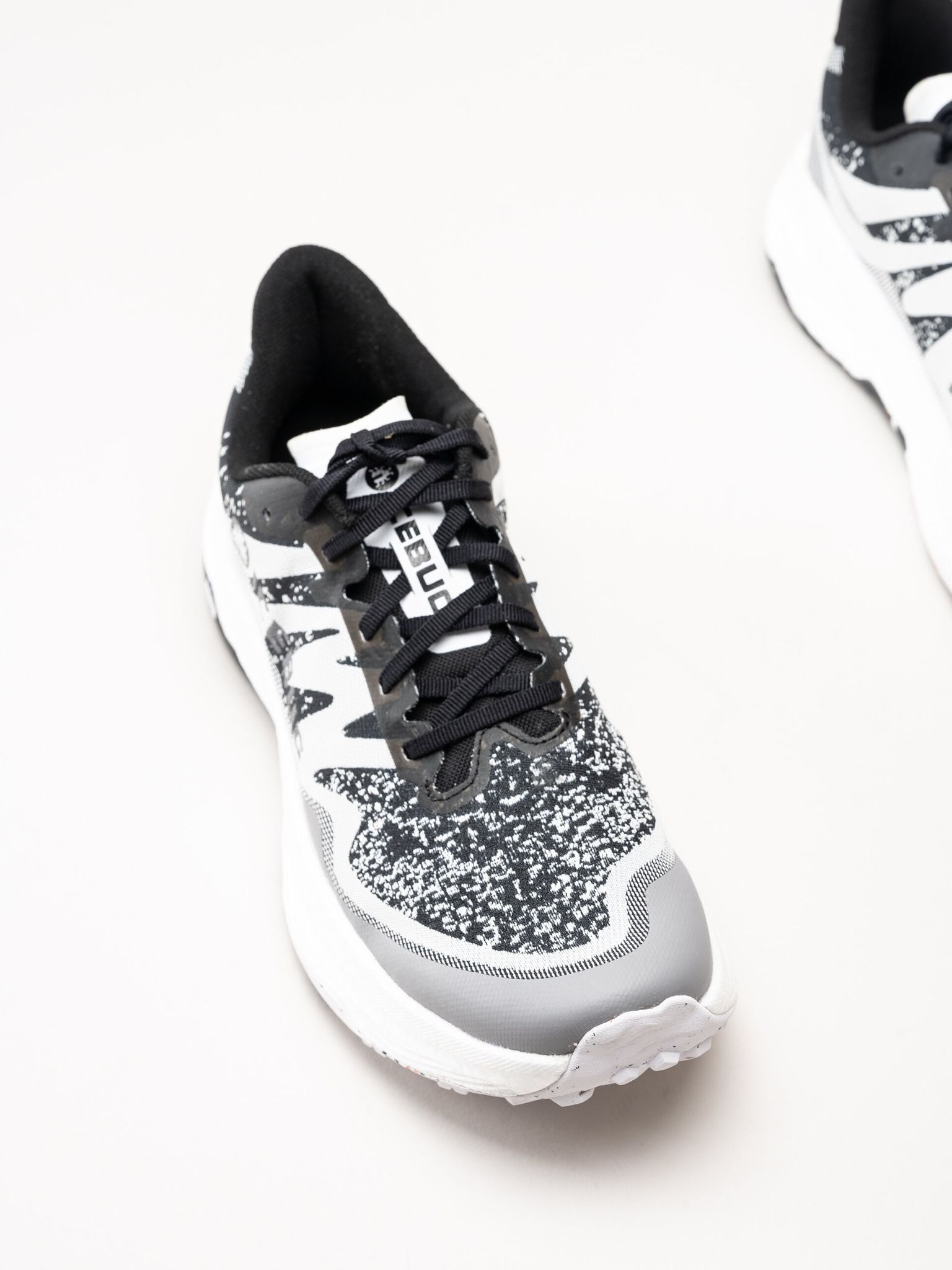 Icebug - Järv RB9X - Svartvita sneakers i textil
