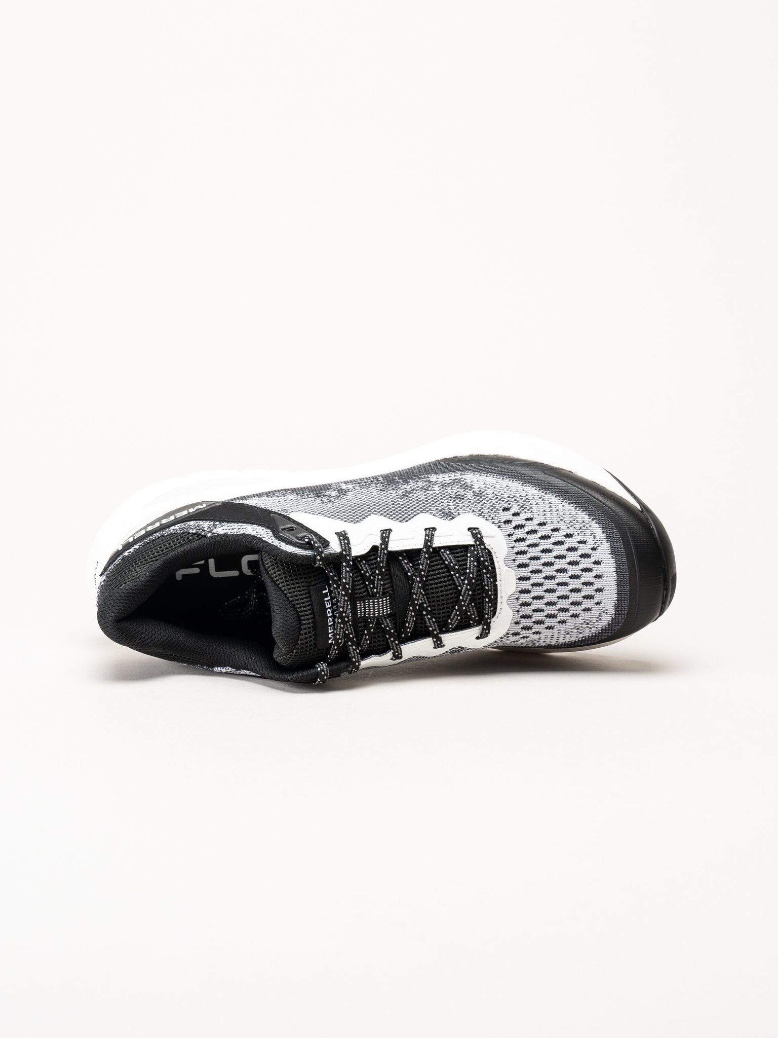 Merrell - Nova 4 - Svartvita sneakers i mesh