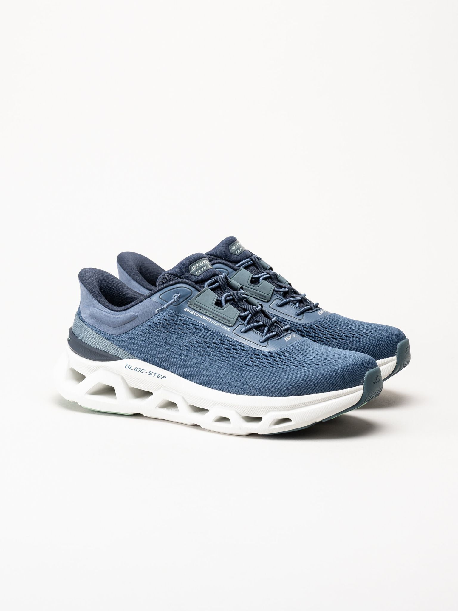 Skechers - Glide Step Altus - Marinblå sneakers i mesh