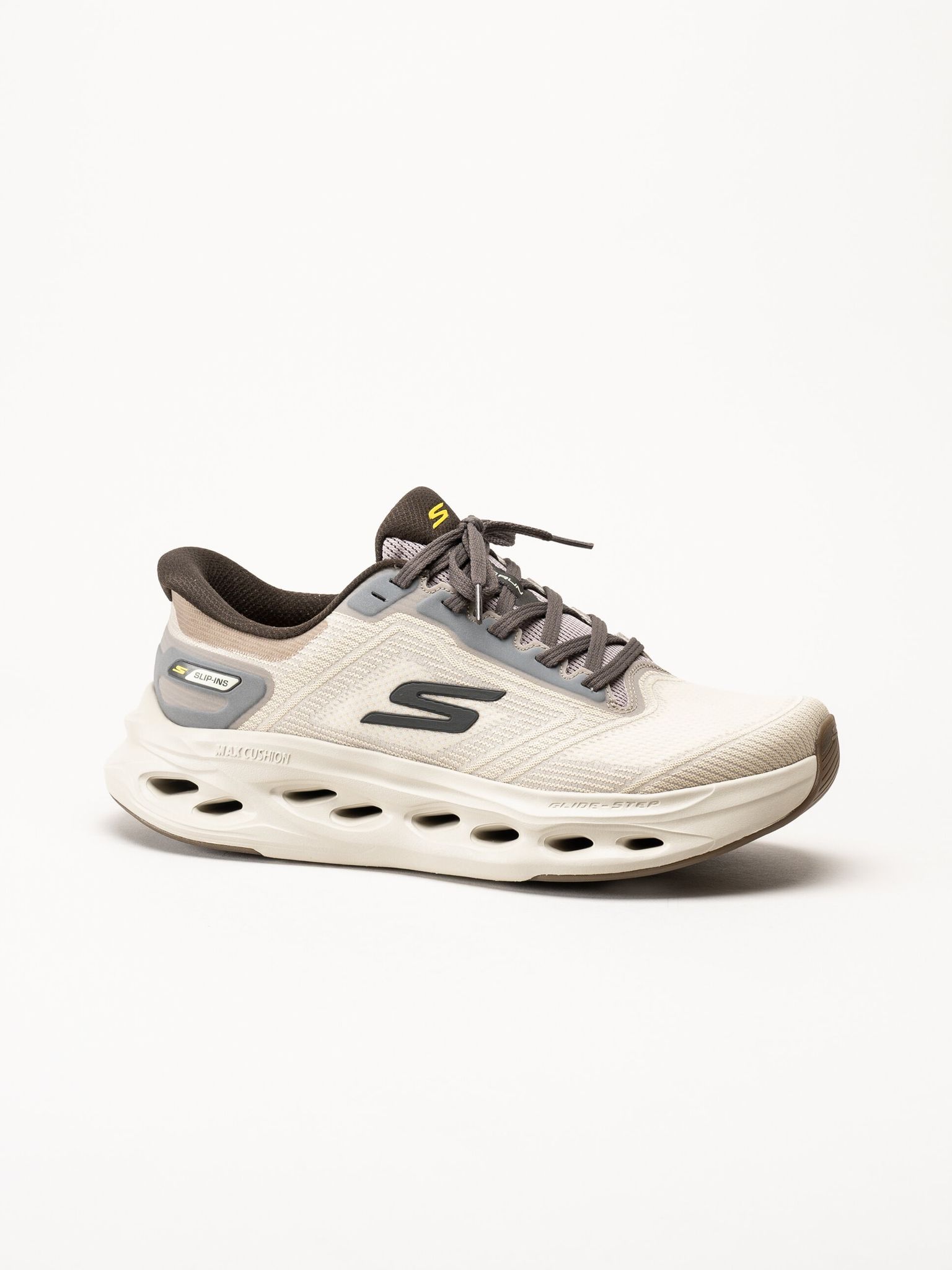 Skechers - Max Cushion - Beige slip ins sneakers