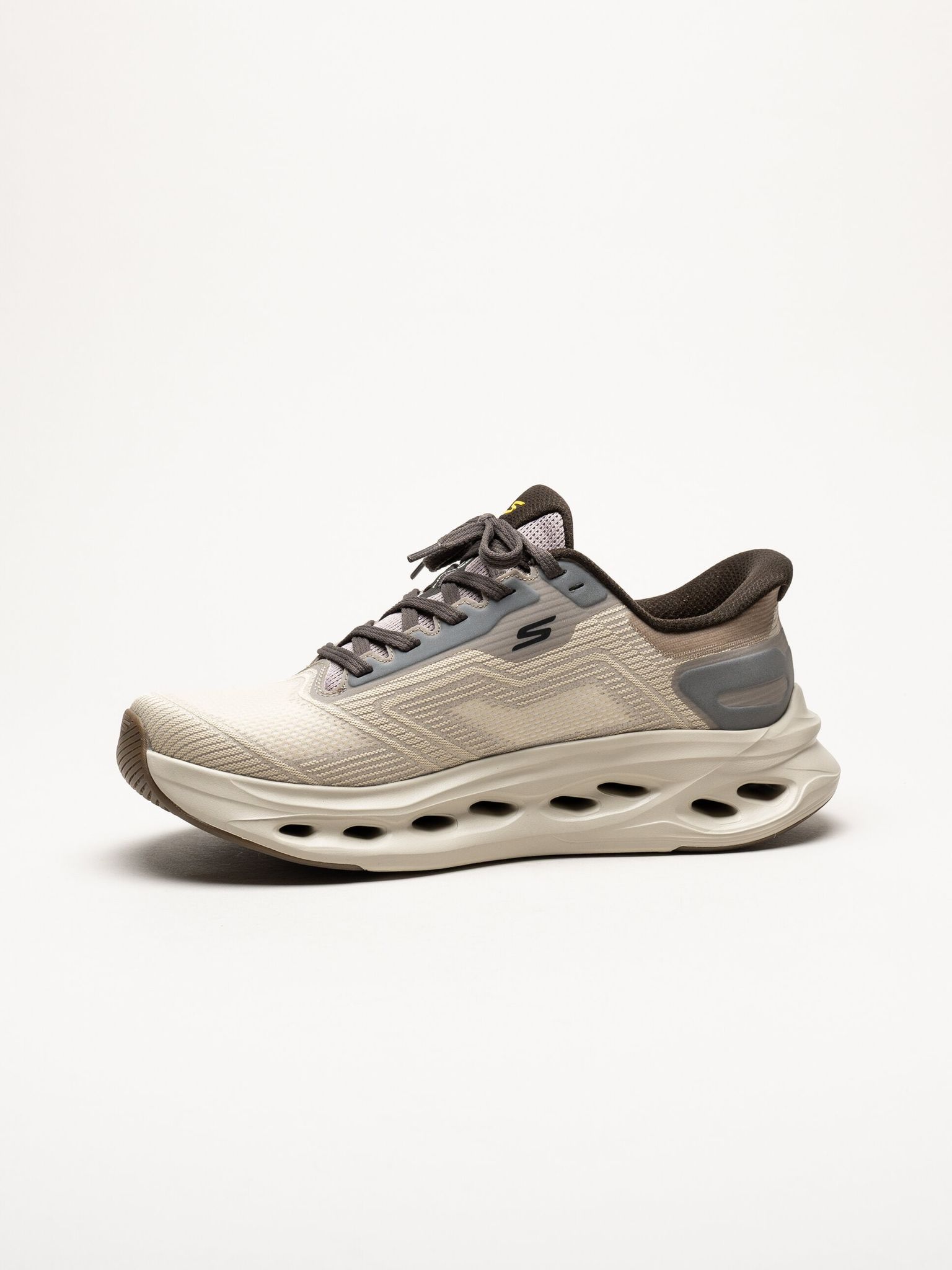 Skechers - Max Cushion - Beige slip ins sneakers