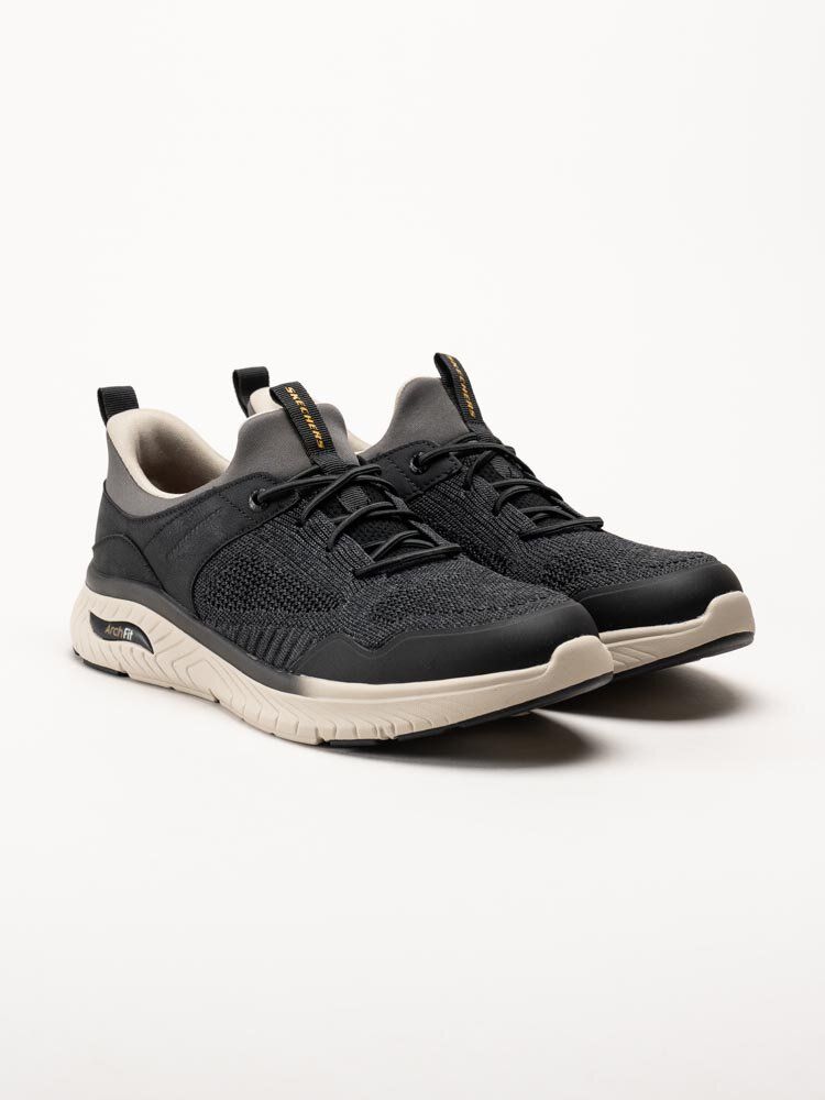 Skechers - Relaxed fit - Svarta slip-ins sneakers i mesh
