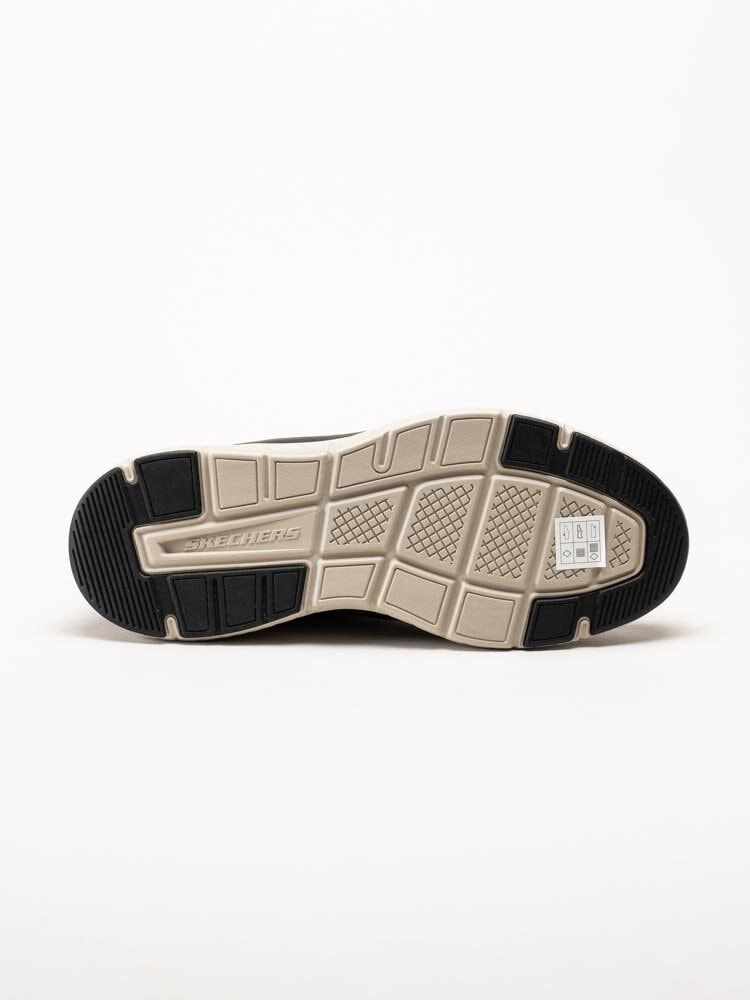 Skechers - Relaxed fit - Svarta slip-ins sneakers i mesh