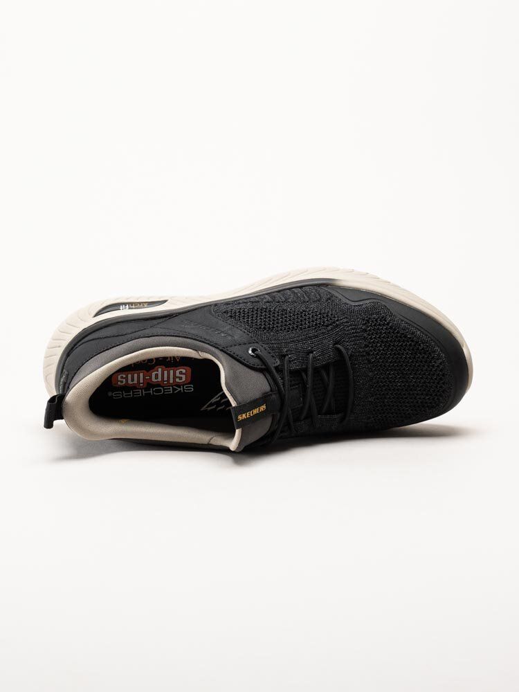 Skechers - Relaxed fit - Svarta slip-ins sneakers i mesh