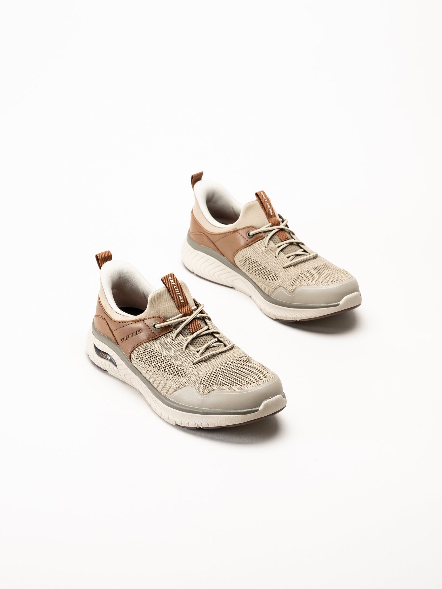 Skechers - Slip-Ins Relaxed Fit - Beige slip-ins sneakers i mesh