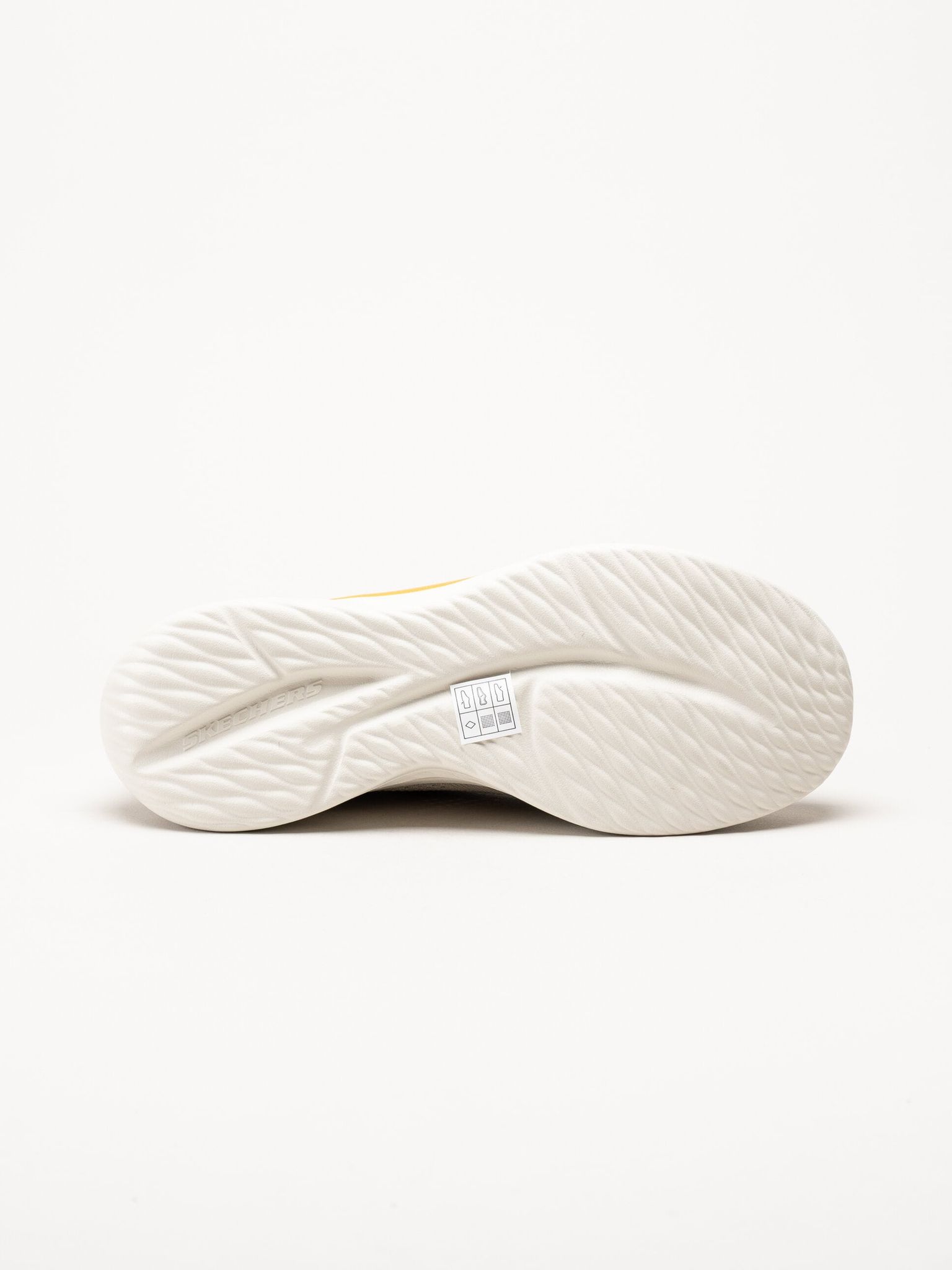 Skechers - Relaxed Fit - Beige slip-ins sneakers