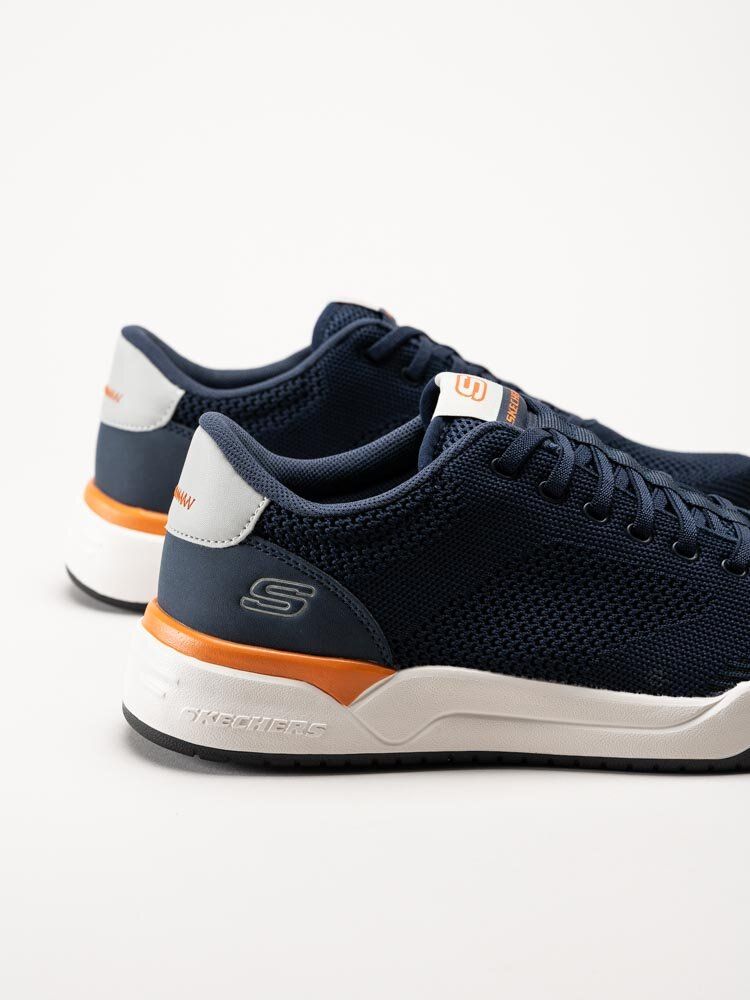 Skechers - Relaxed Fit Corliss Dorset - Mörkblå sneakers i textil
