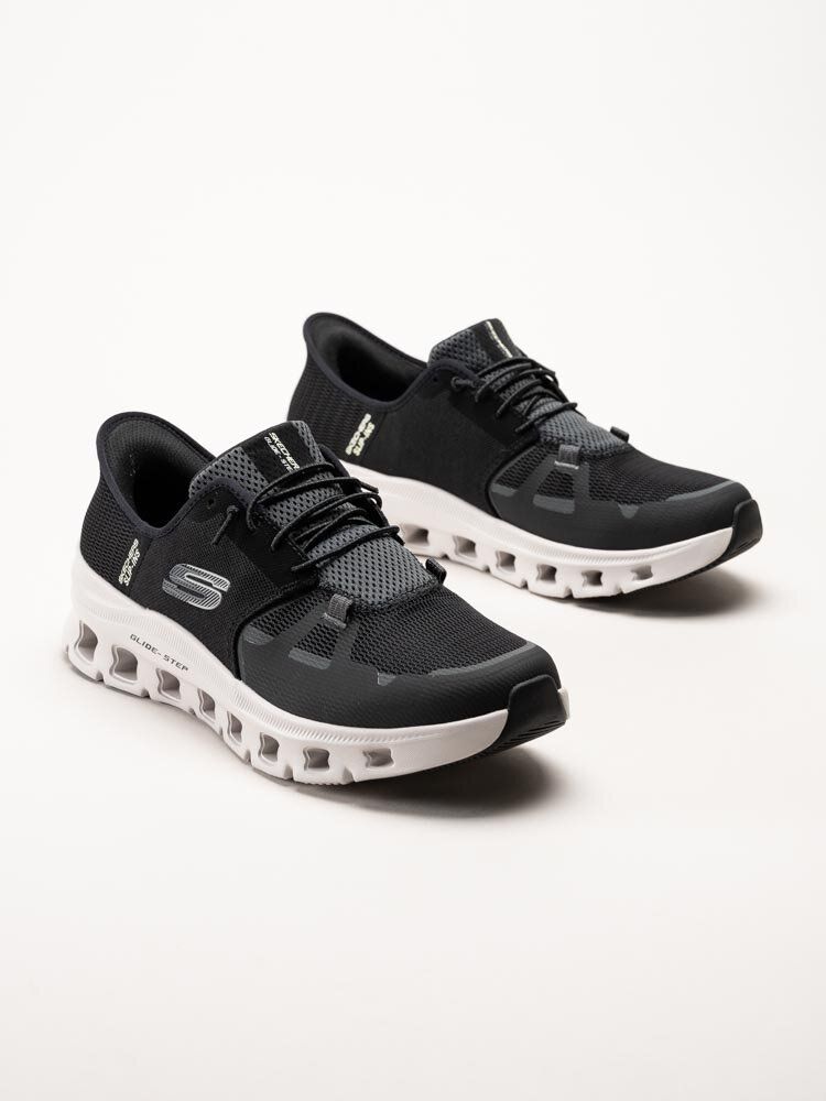 Skechers - Glide Step Pro - Svarta slip-ins sneakers i textil