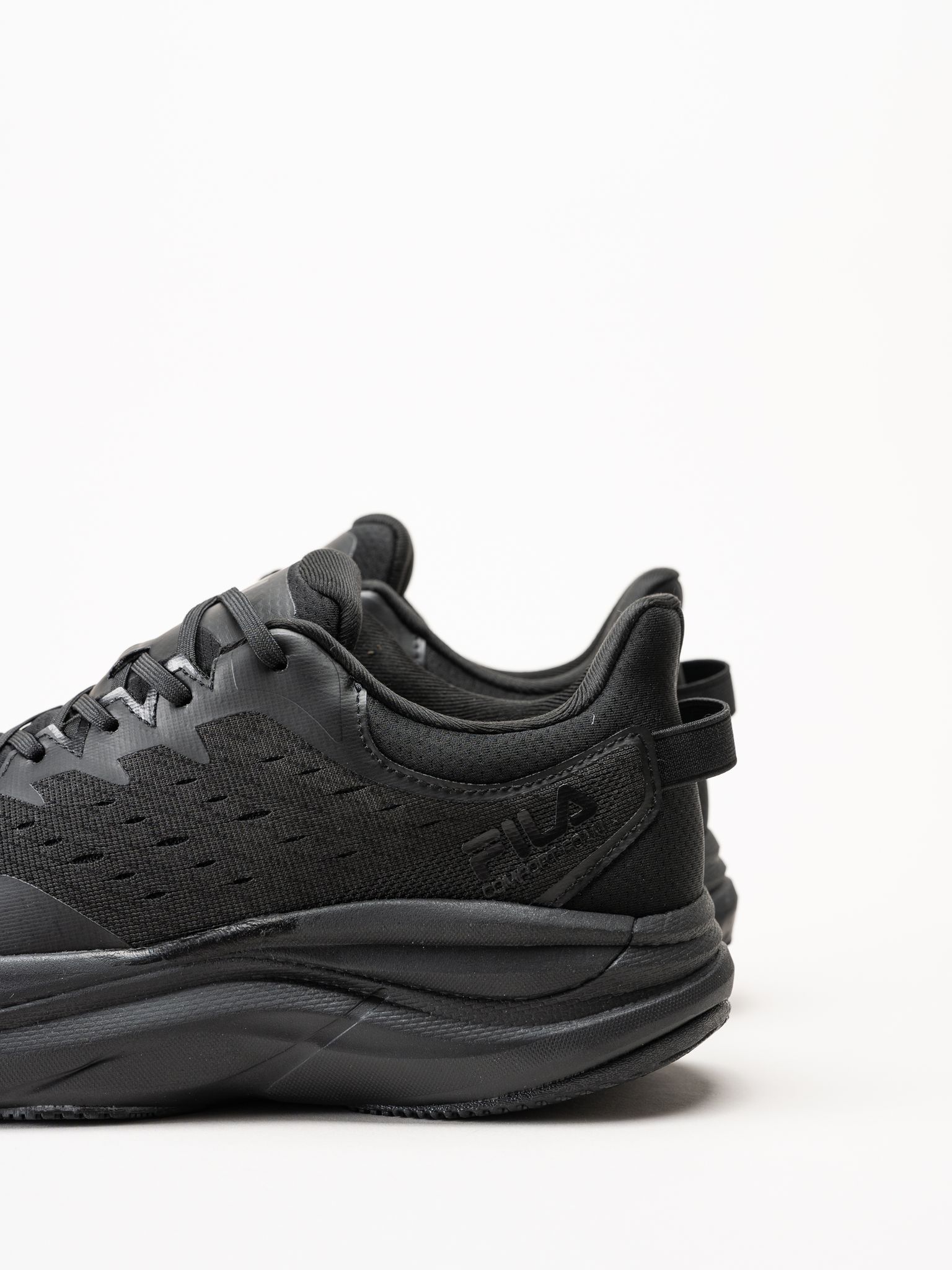 FILA - Retron - Svarta sportskor i mesh