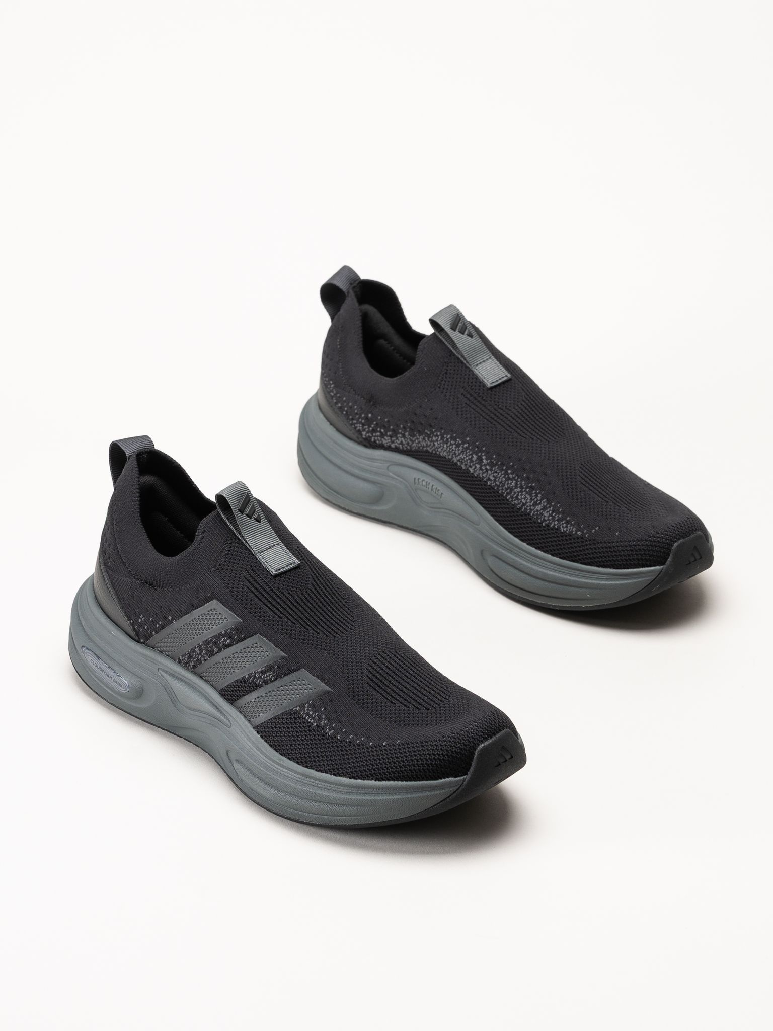 Adidas - Svarta sneakers