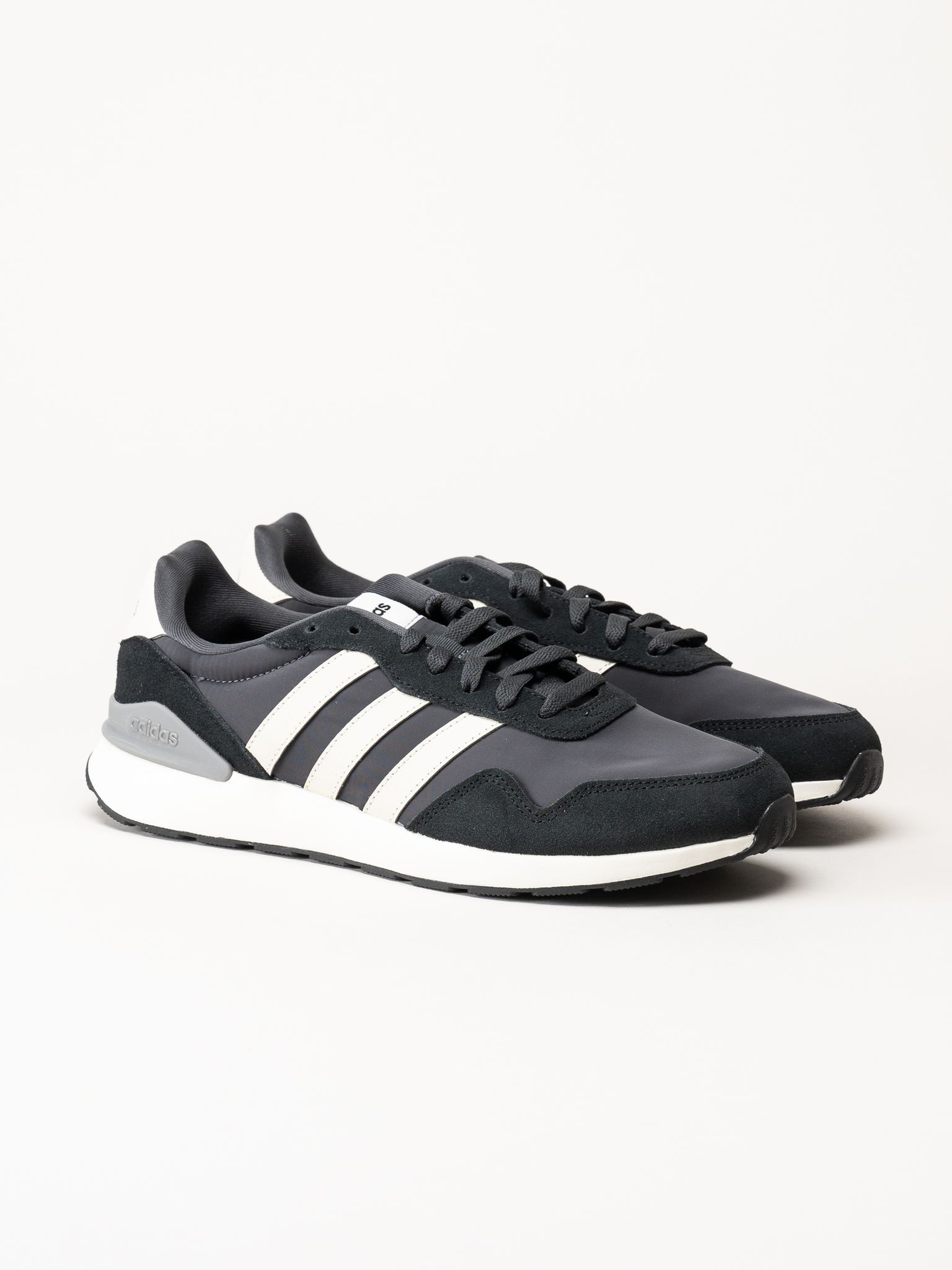 Adidas - Run 60s 4.0 - Svarta sneakers