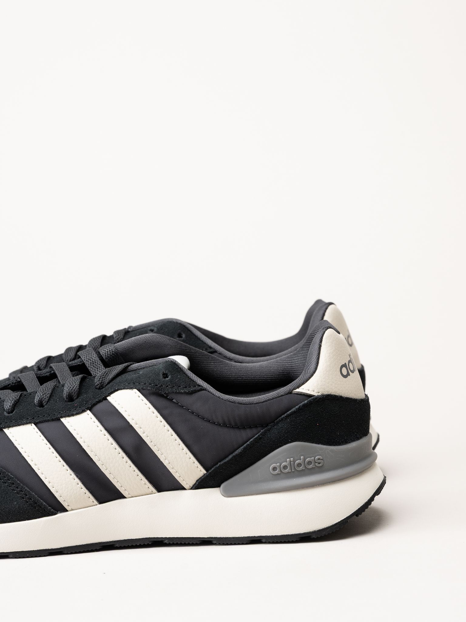 Adidas - Run 60s 4.0 - Svarta sneakers