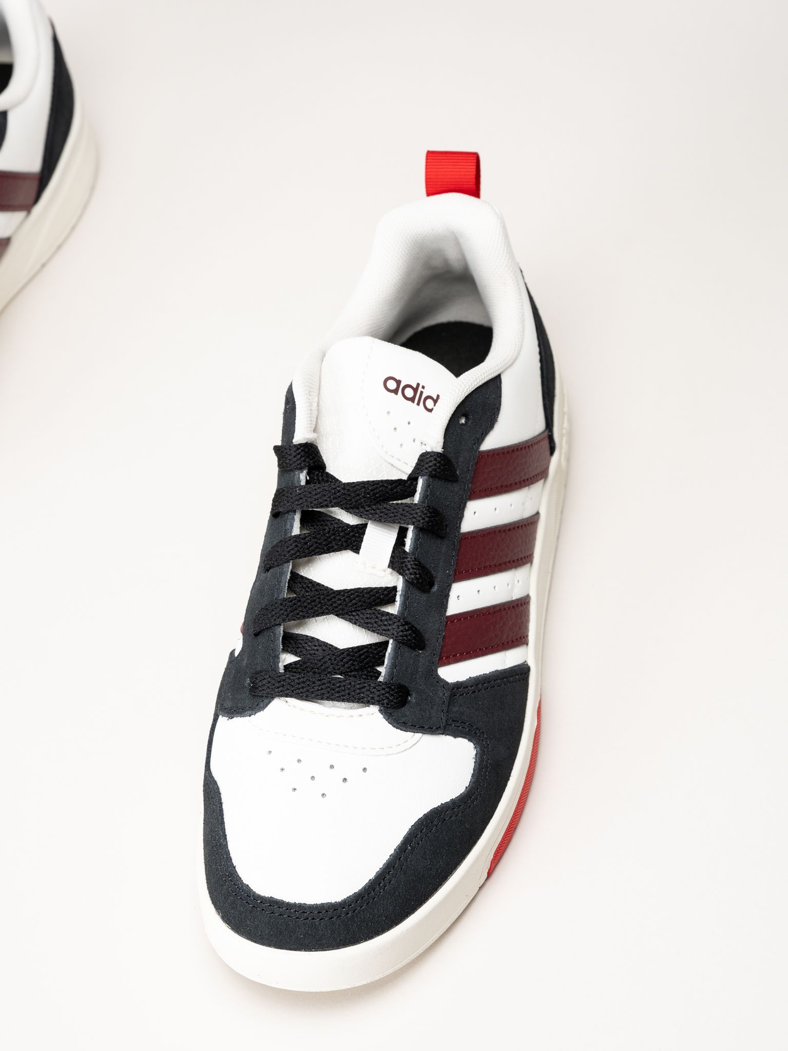 Adidas - Courtwave - Vita sneakers