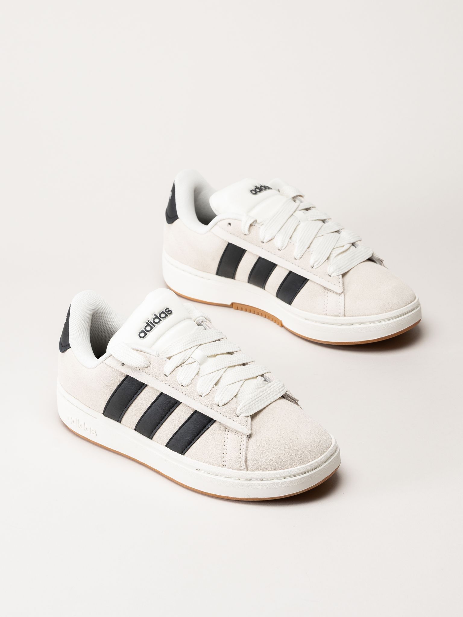 Adidas - Grand Court Alpha 00s - Beige sneakers
